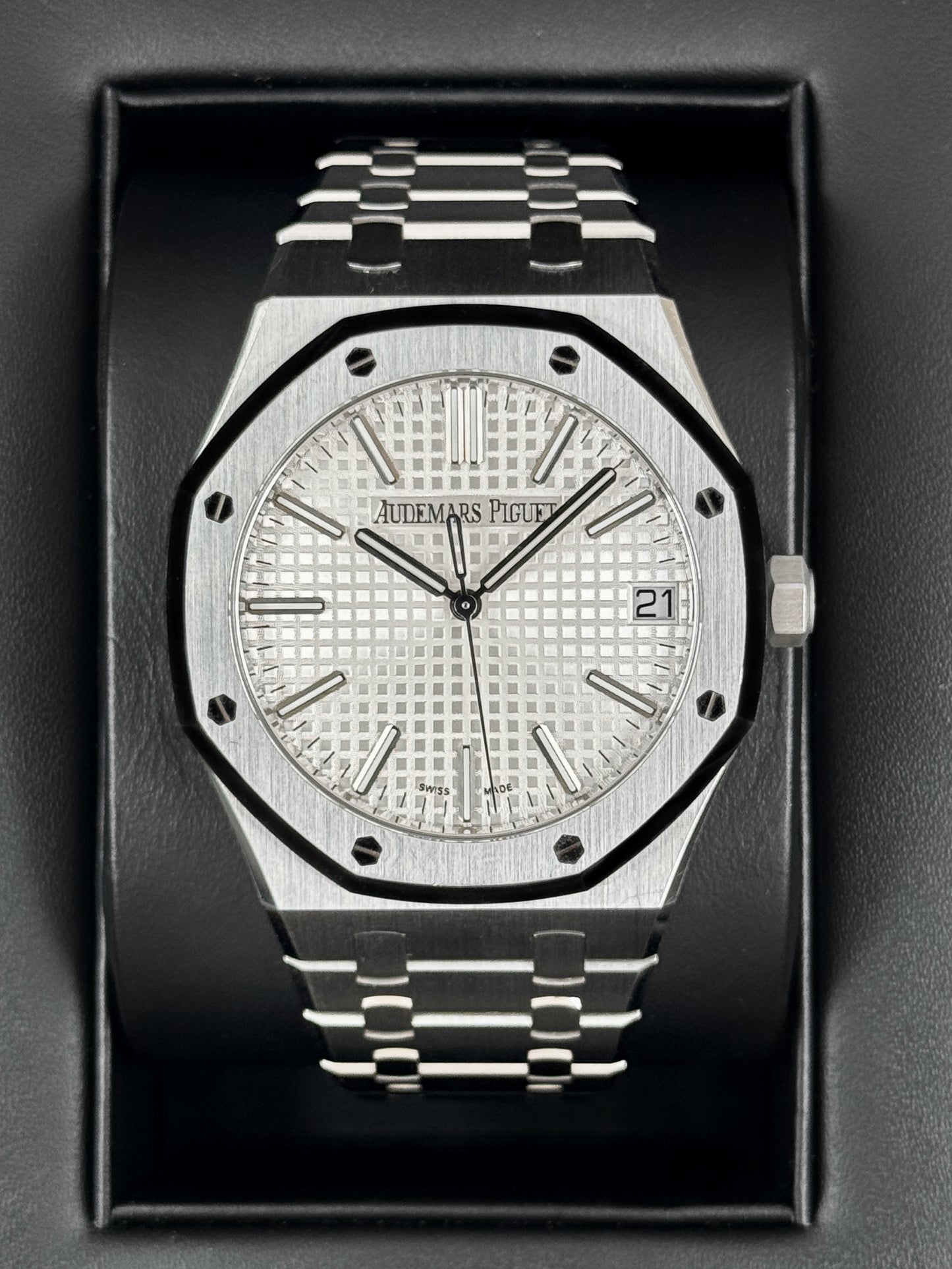 2024 Audemars Piguet Royal Oak 41mm 15510ST Stainless Steel White Dial