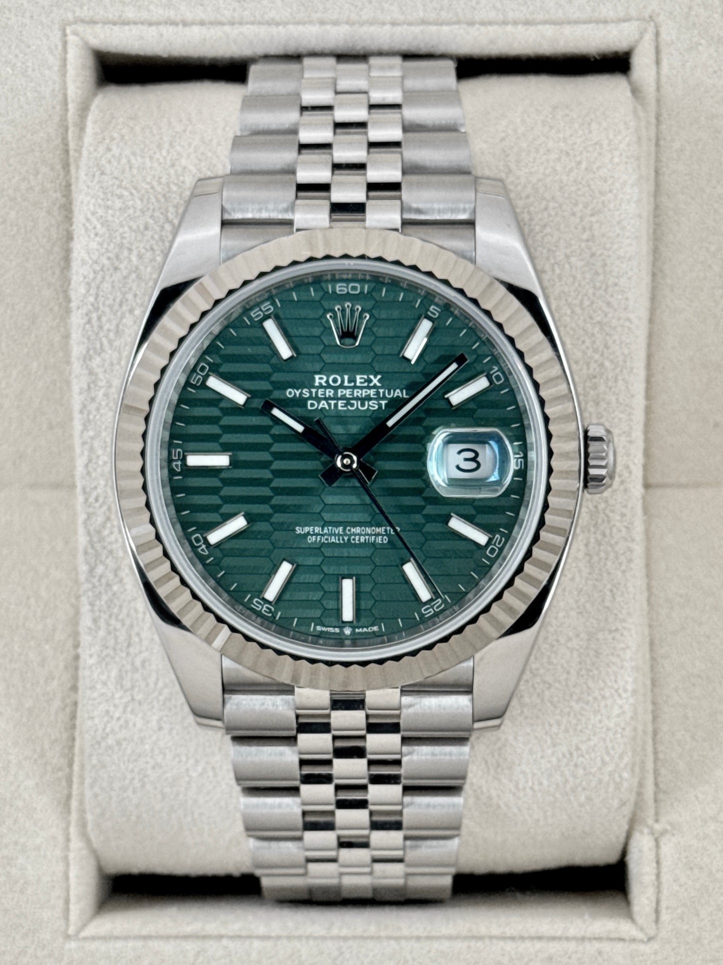 2024 Rolex Datejust 41mm 126334 Stainless Steel Jubilee Green Motif Dial