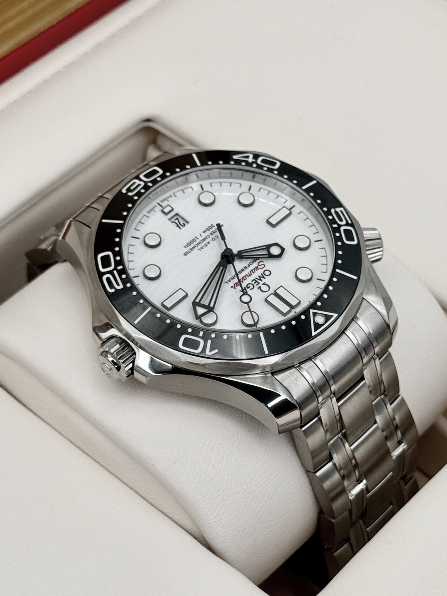 2022 Omega Seamaster 42mm 210.30.42.20.04.001 Stainless Steel White Dial
