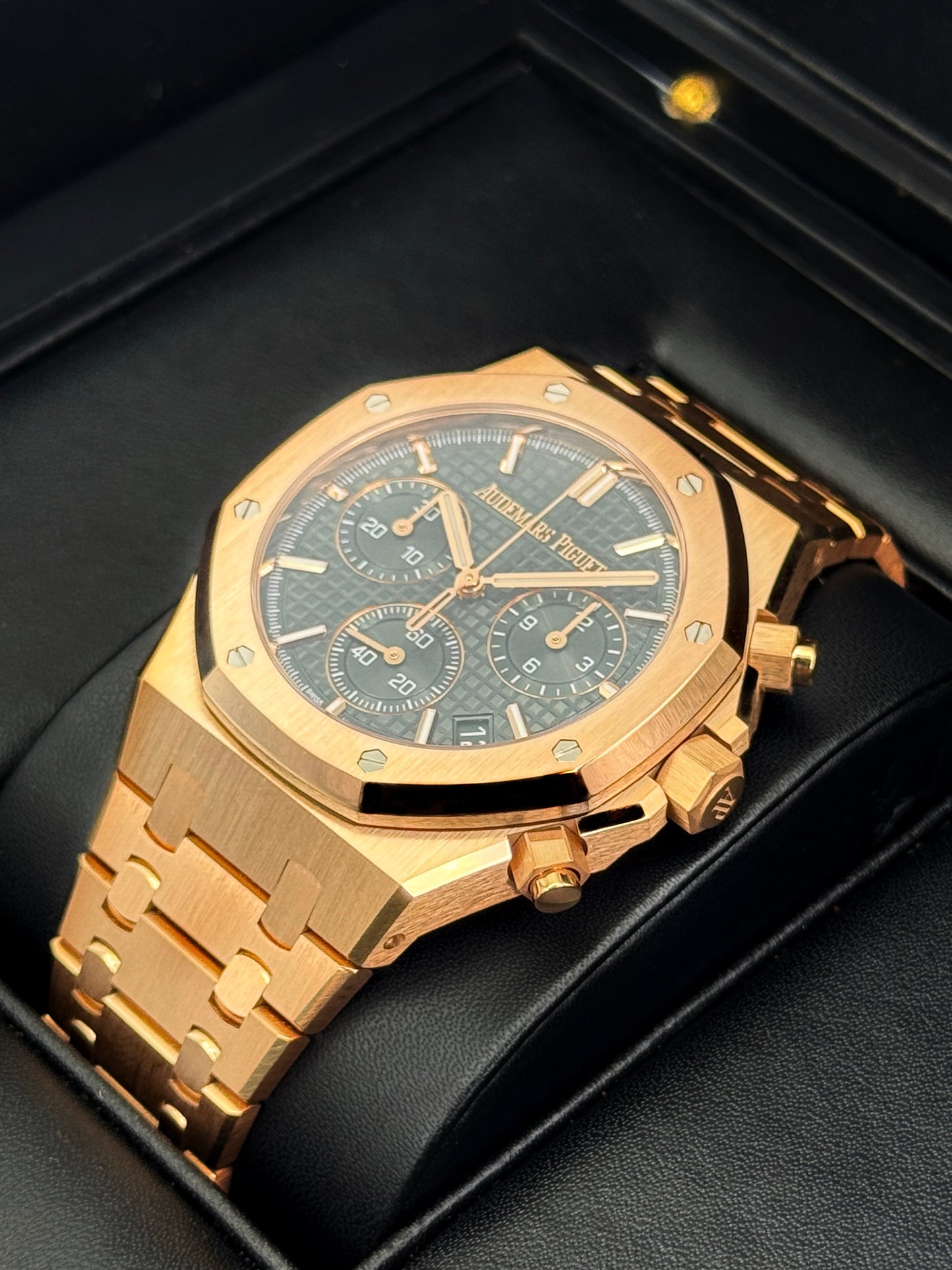 2025 Audemars Piguet Royal Oak Chronograph 41mm 26240OR Green Dial