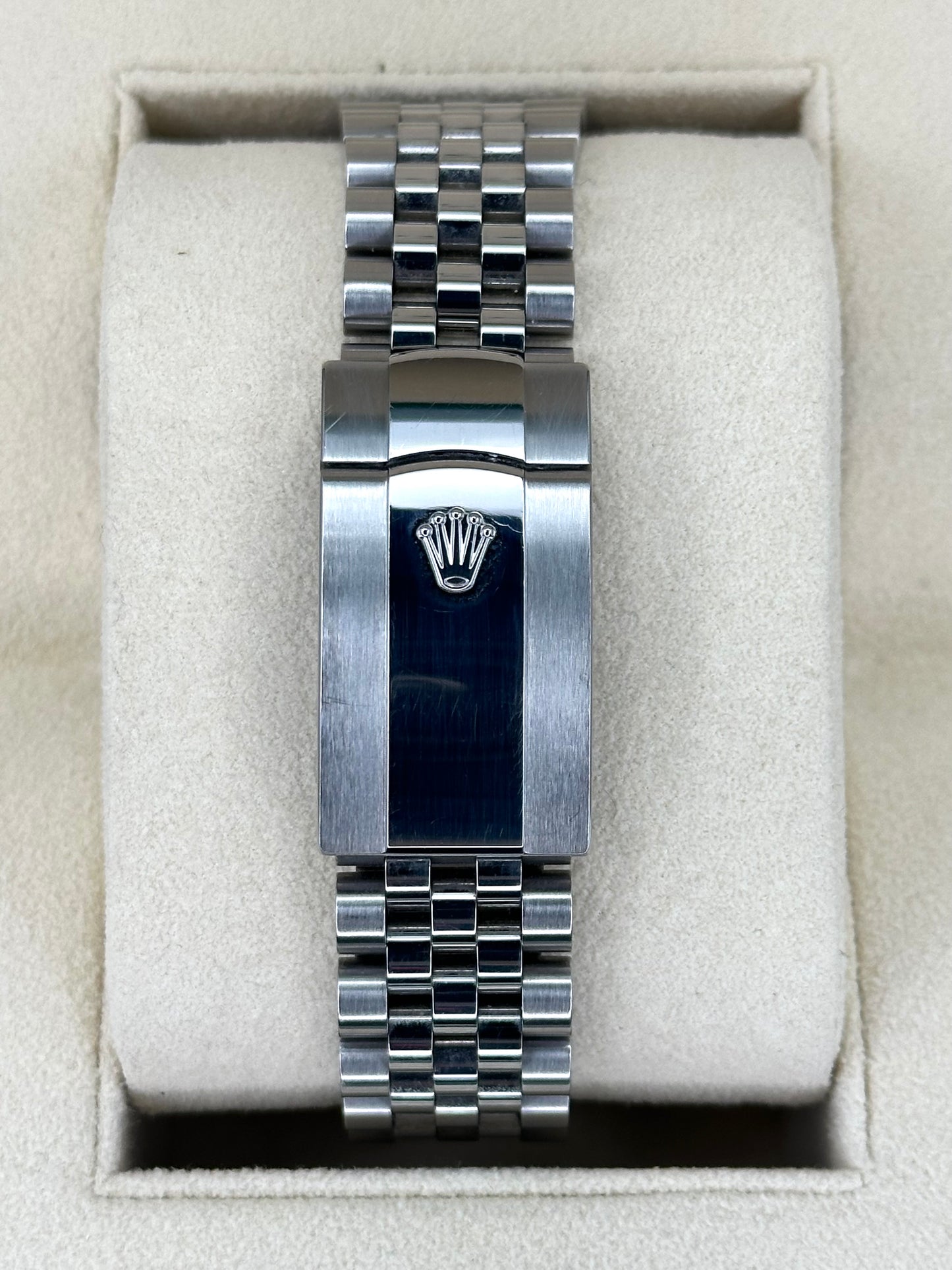 2023 Rolex Datejust 41mm 126300 Stainless Steel Jubilee Blue Dial