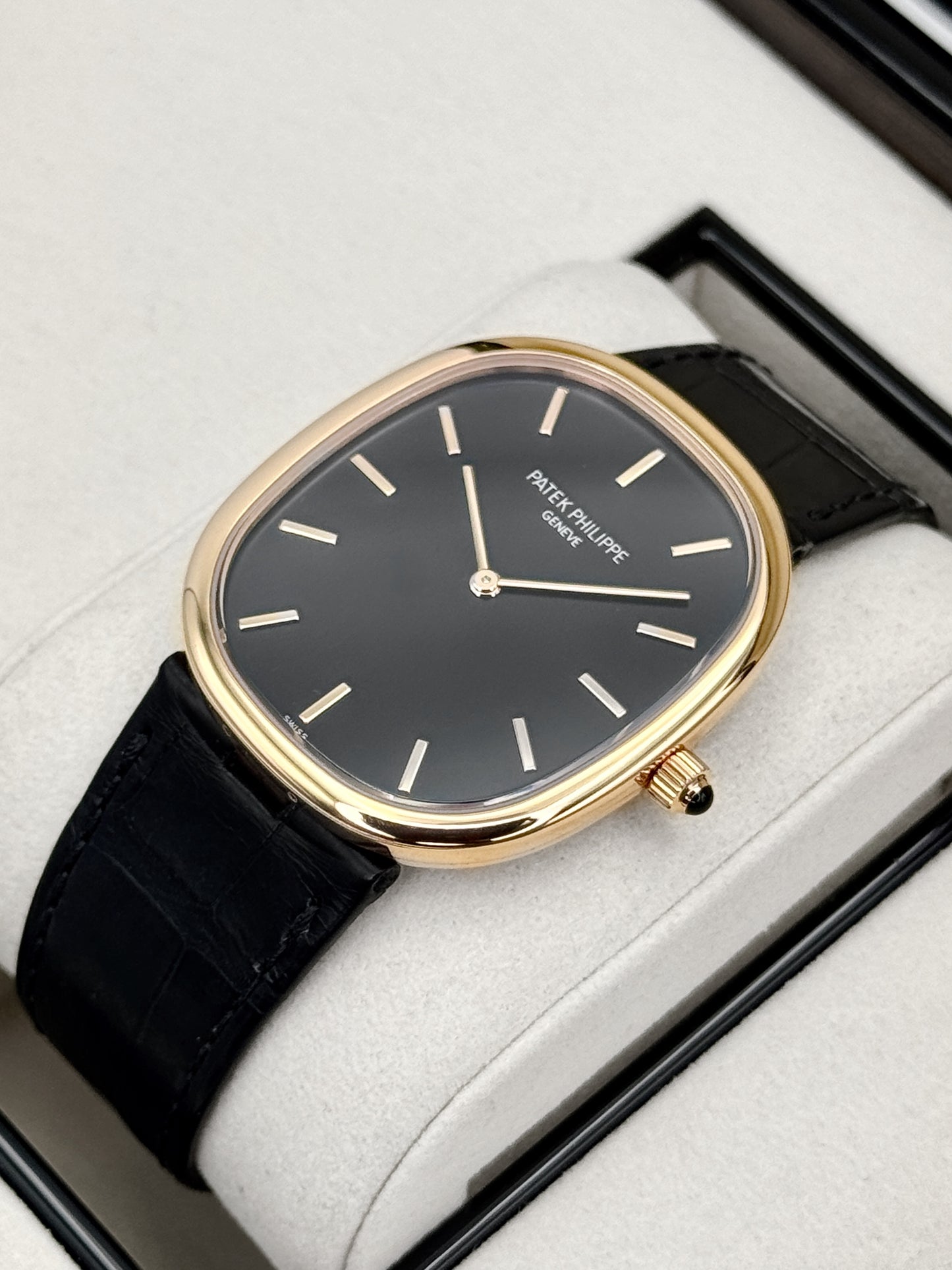 2025 Patek Philippe Golden Ellipse 34mm 5738R Rose Gold Black Dial
