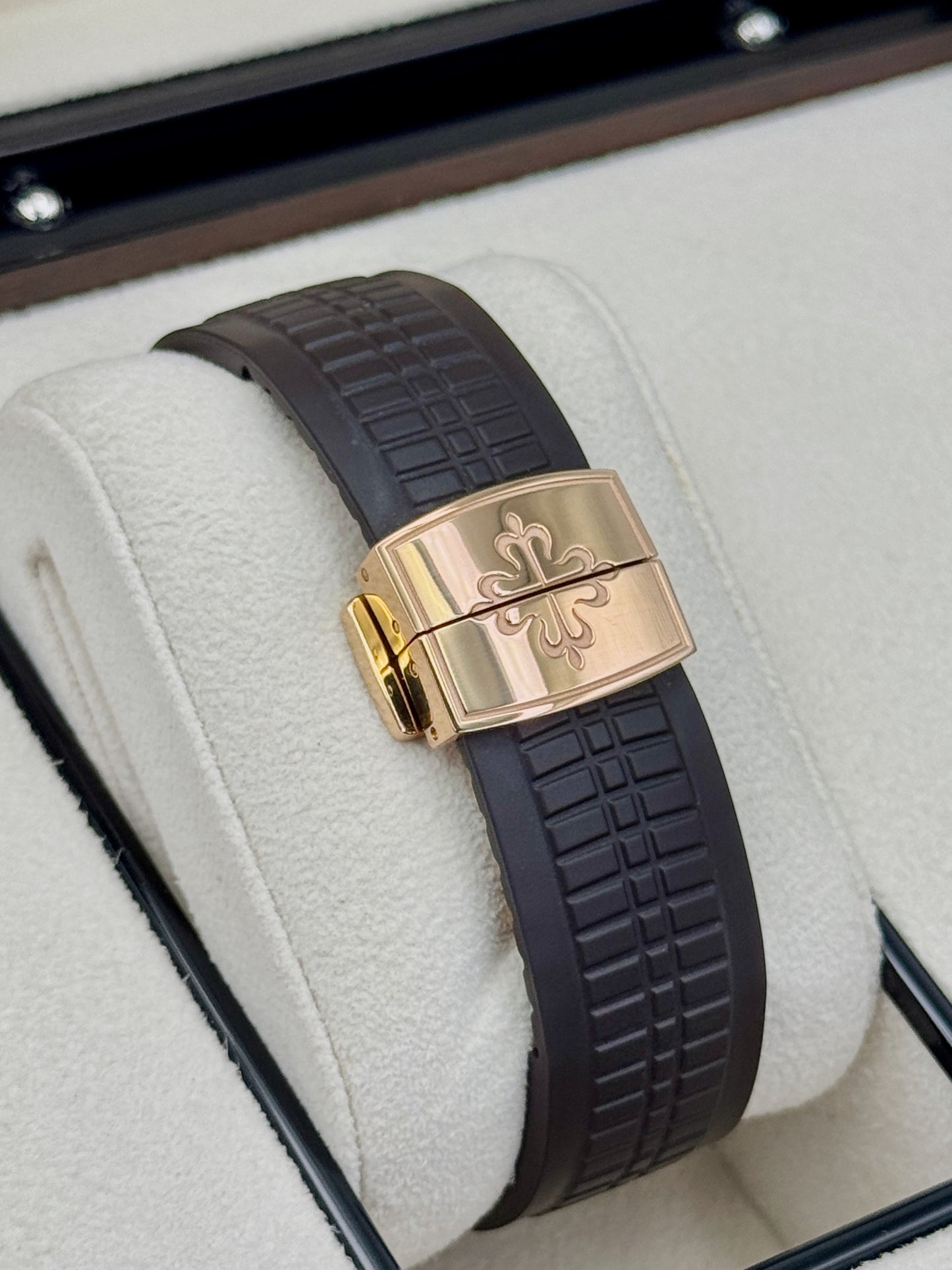 2023 Patek Philippe Aquanaut 40mm 5167R-001 Rose Gold Brown Dial