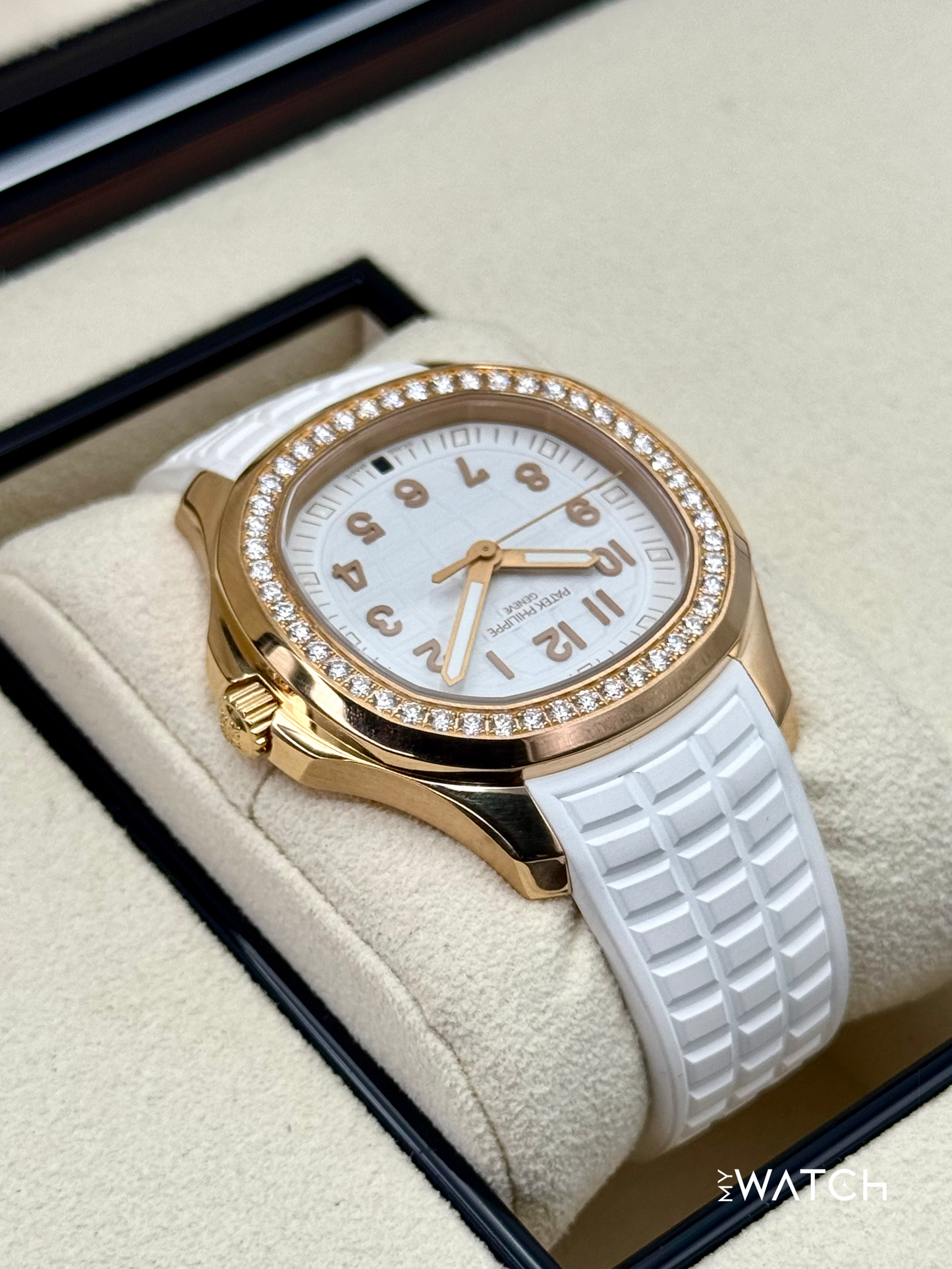 2022 Patek Philippe Aquanaut Luce Travel 5269 38.8mm Rose Gold White Dial