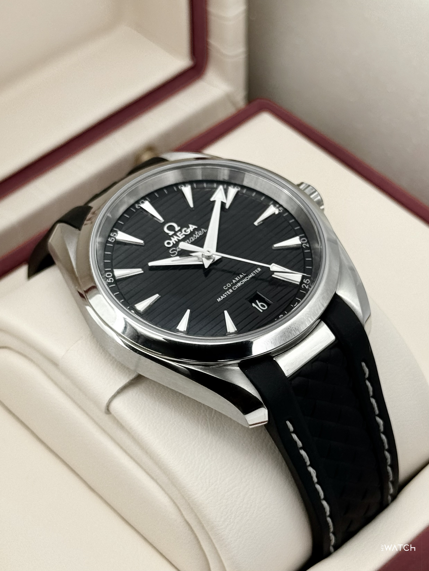 2024 Omega Seamaster Aqua Terra 38mm 220.12.38.20.01.001 Stainless Steel Black Dial