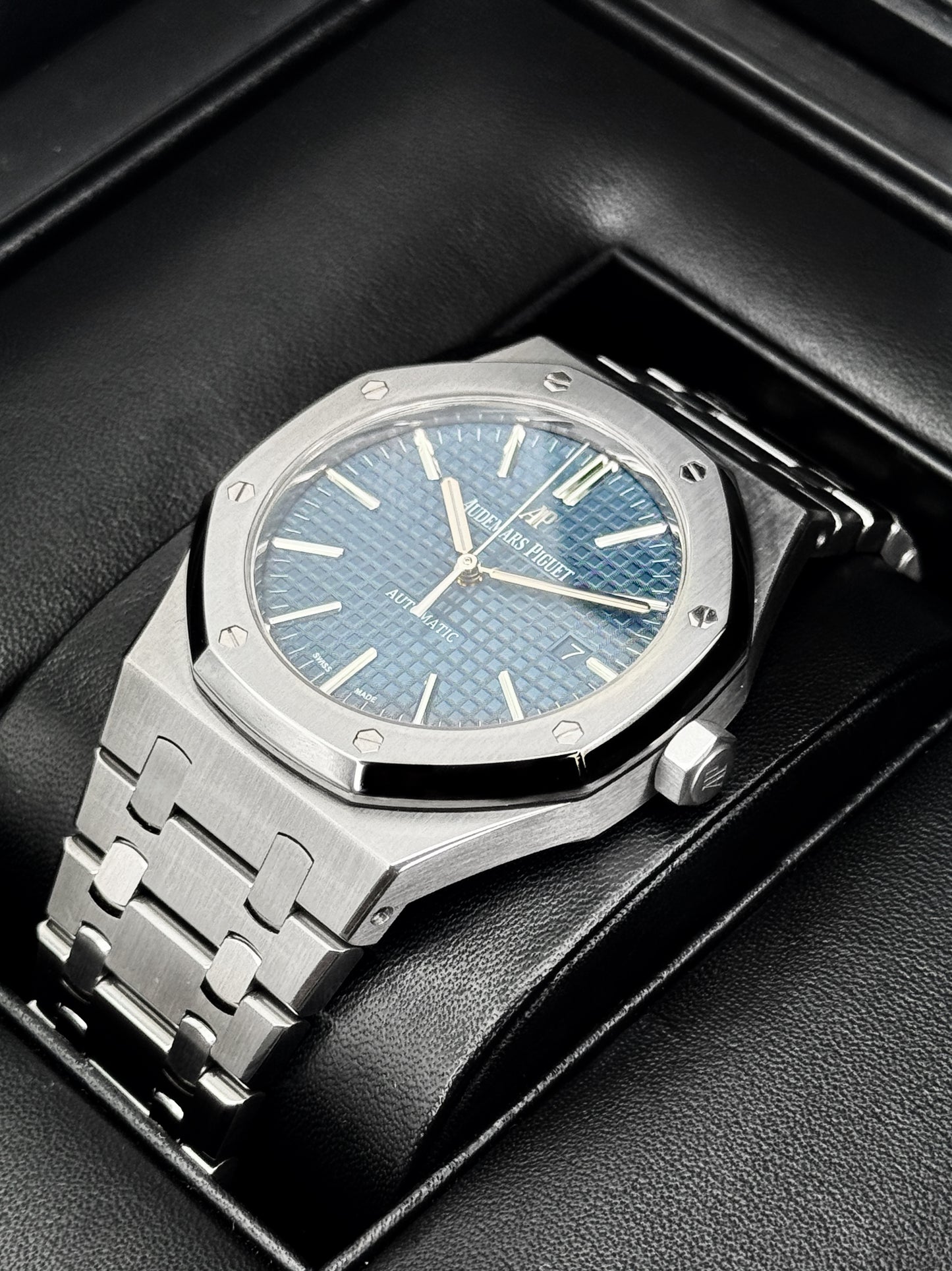 2017 Audemars Piguet Royal Oak 41mm 15400ST Blue Dial