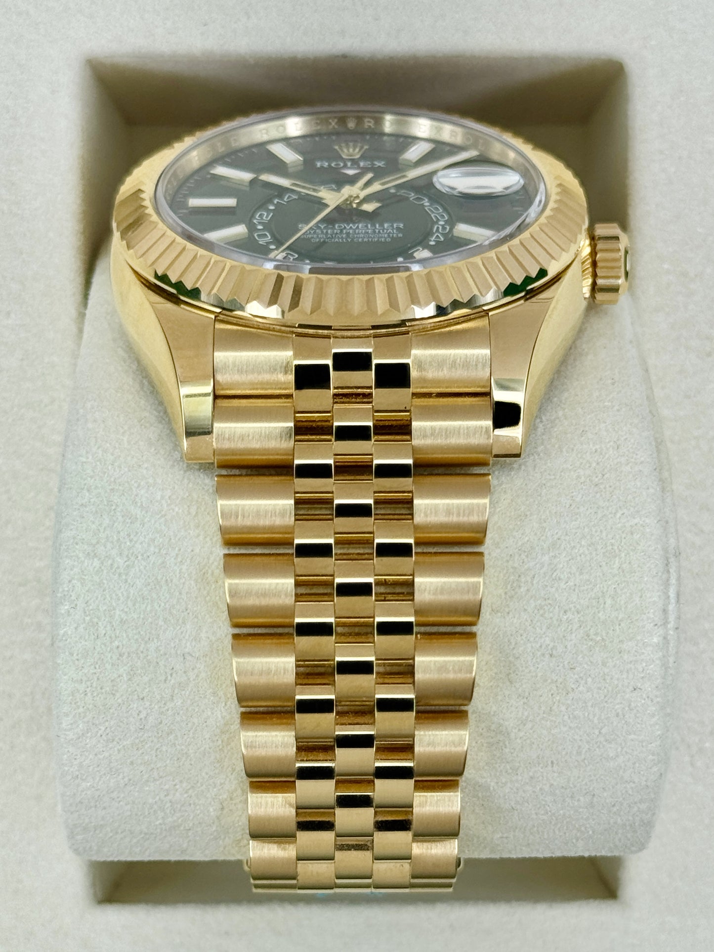 2025 Rolex Sky-Dweller 42mm 336938 Yellow Gold Jubilee Green Dial