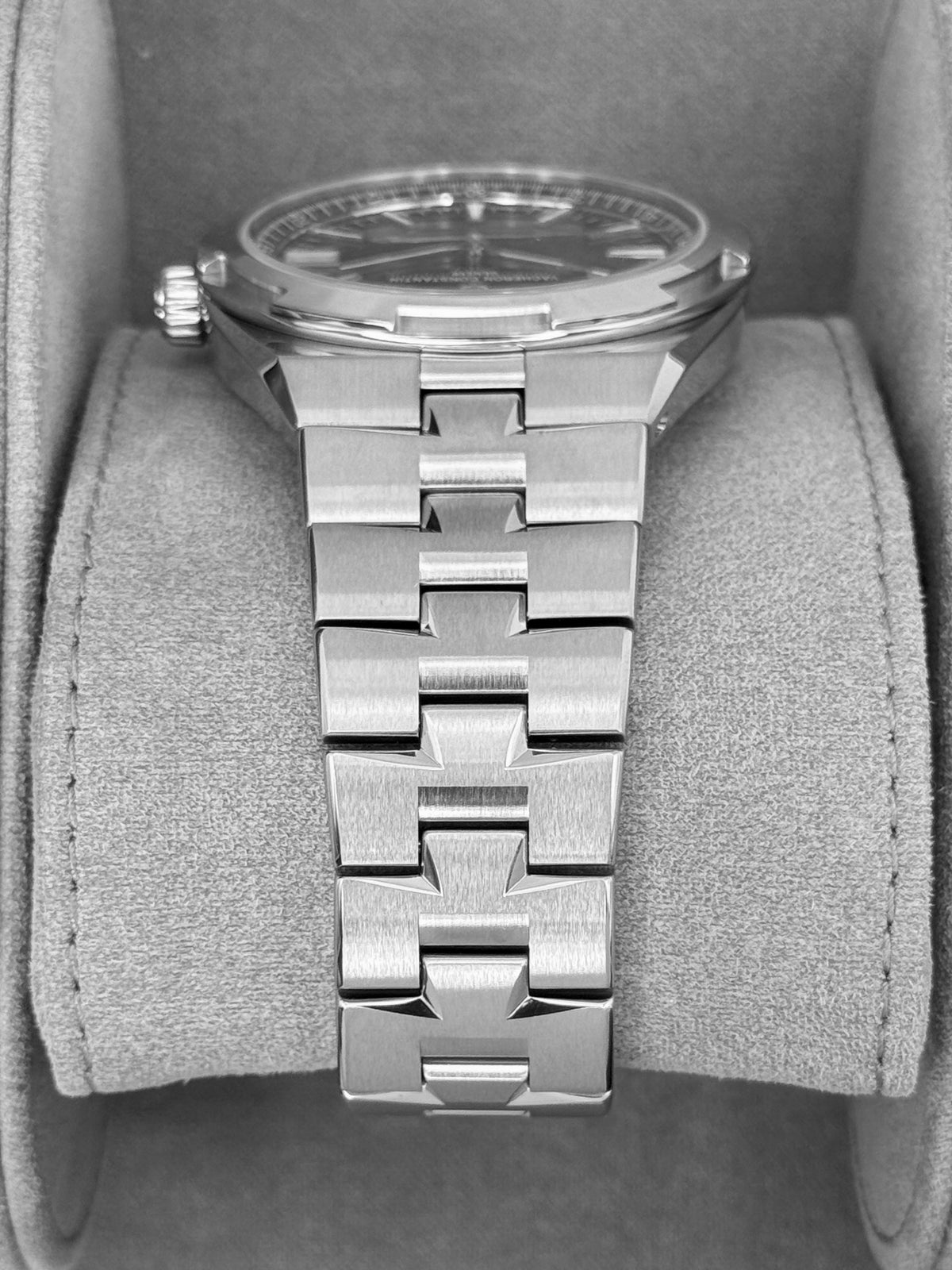 NEW 2026 Vacheron Constantin Overseas 41mm 4520V Stainless Steel Blue Dial