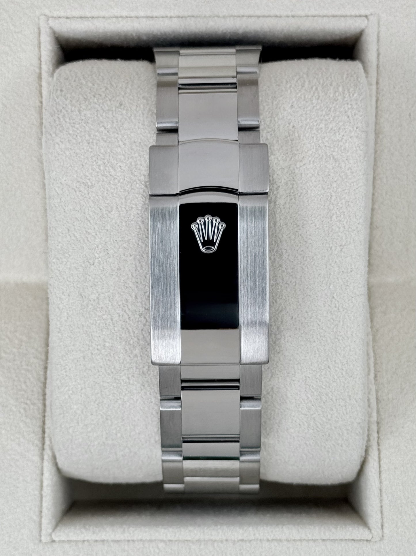 2023 Rolex Datejust 41mm 126300 Stainless Steel Oyster Blue Roman Numeral Dial