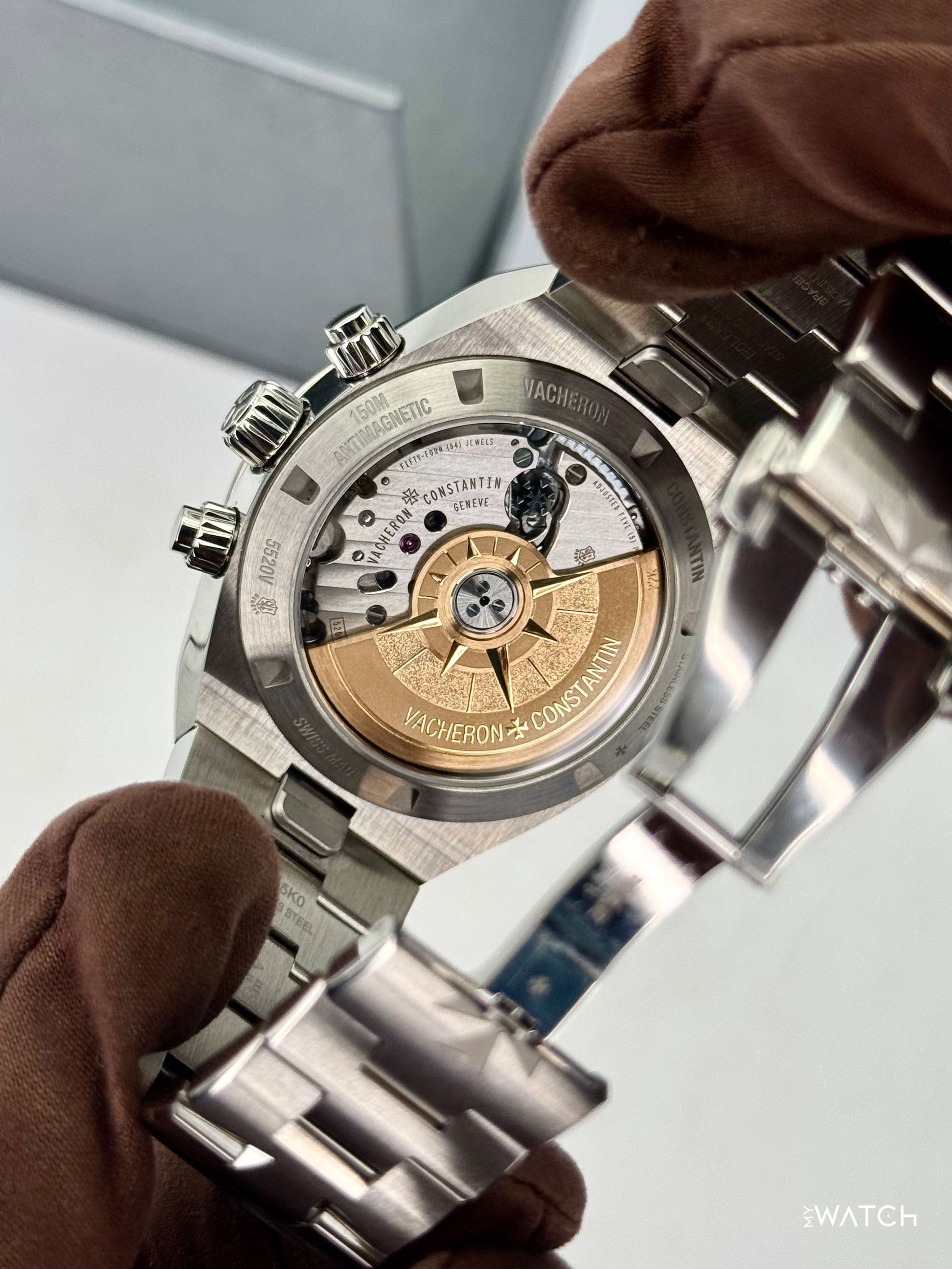 2025 Vacheron Constantin Overseas 42.5mm 5520V Stainless Steel Silver Dial - MyWatchLLC