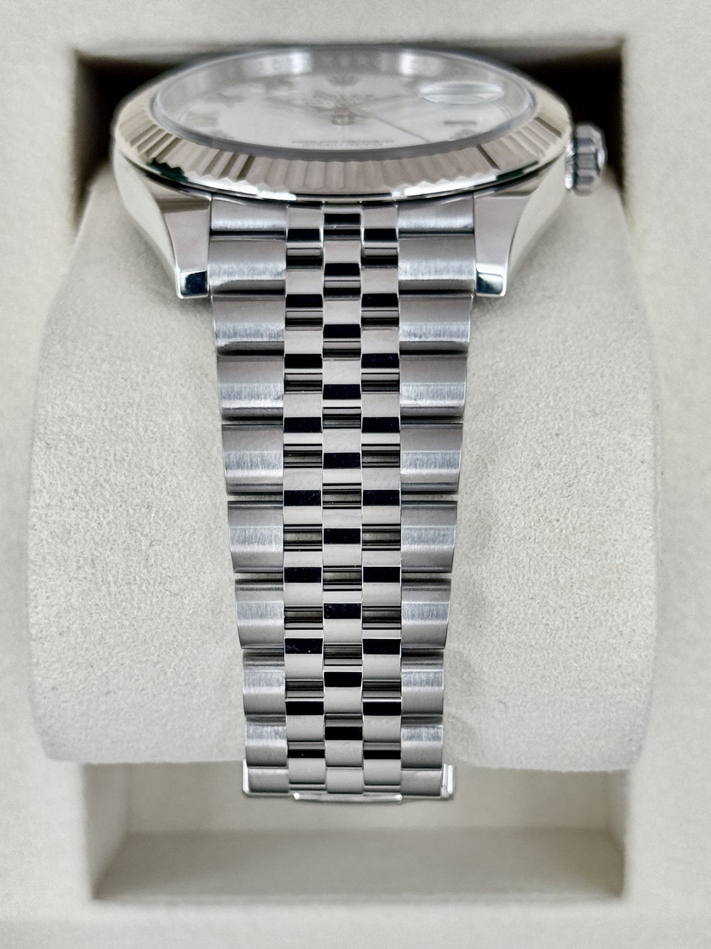 NEW 2026 Rolex Datejust 41mm 126334 Stainless Steel Jubilee White Roman Numeral Dial (STICKERED)