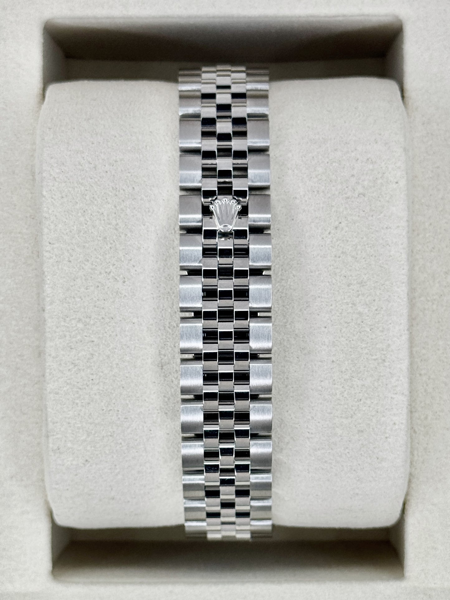 NEW 2026 Rolex Lady Datejust 28mm 279174 Mother of Pearl Diamond Dial