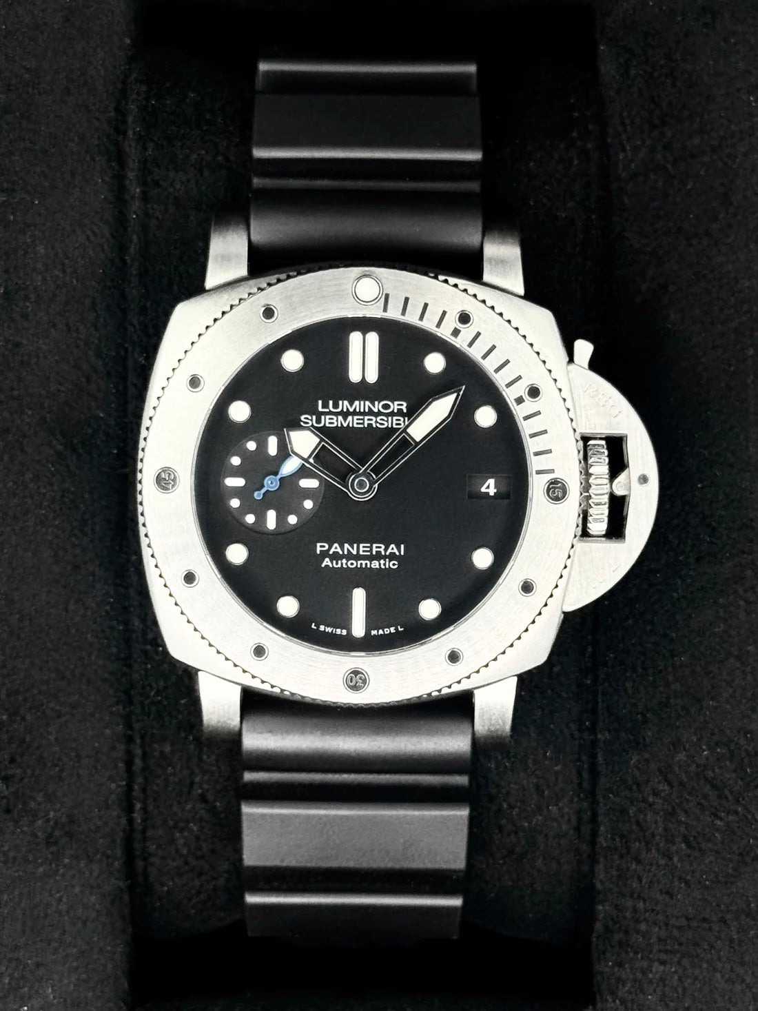 2018 Panerai Luminor Submersible 1950 3 Days 42mm PAM00682 Black Dial