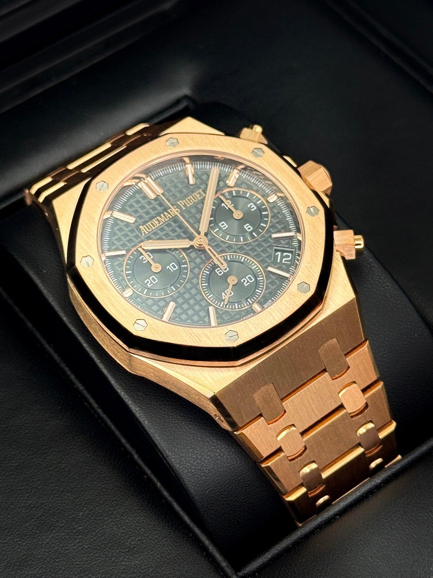 2025 Audemars Piguet Royal Oak Chronograph 41mm 26240OR Green Dial