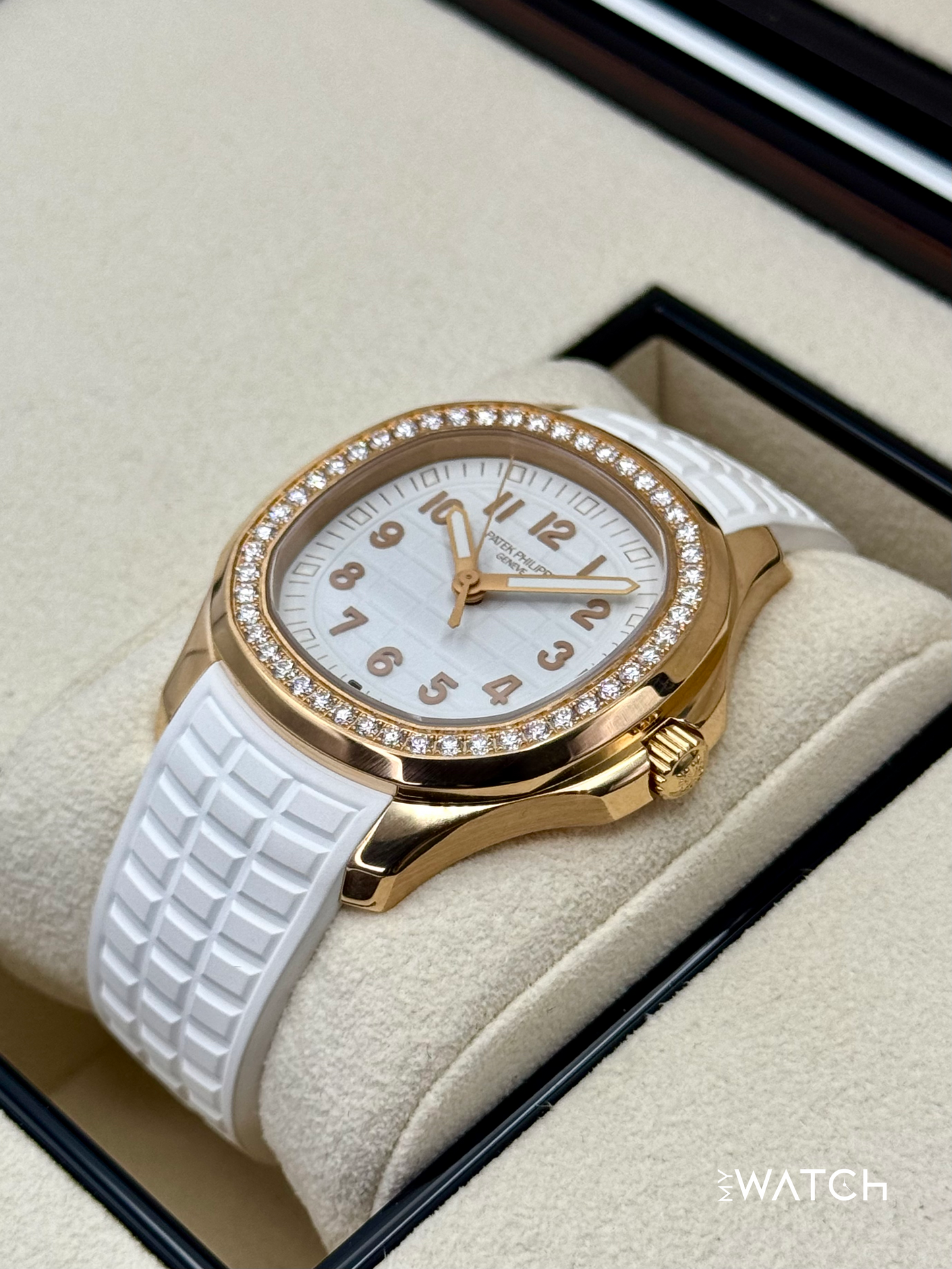 2022 Patek Philippe Aquanaut Luce Travel 5269 38.8mm Rose Gold White Dial