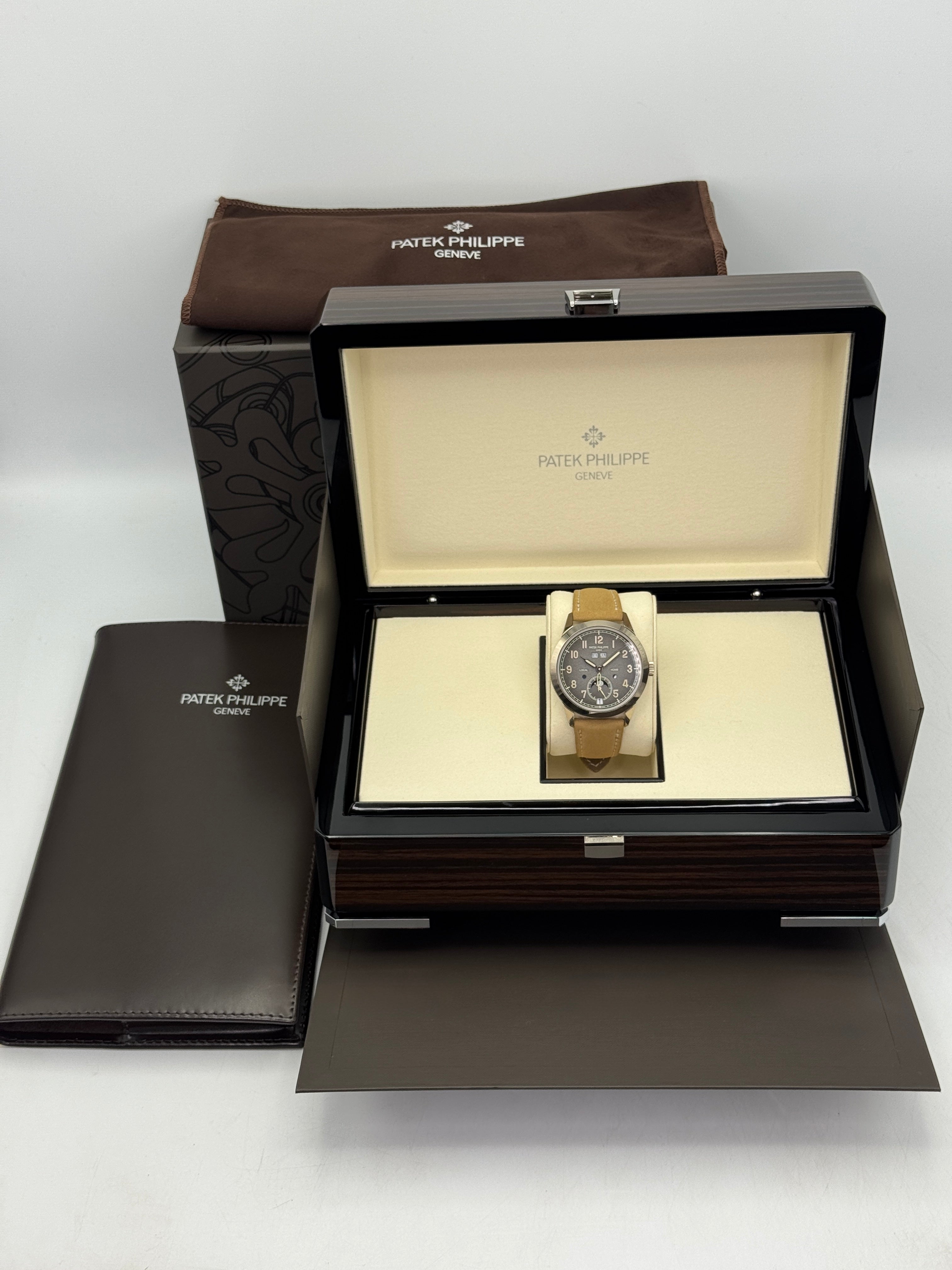NEW 2026 Patek Philippe 42mm 5326G Annual Calendar Travel Time Complic