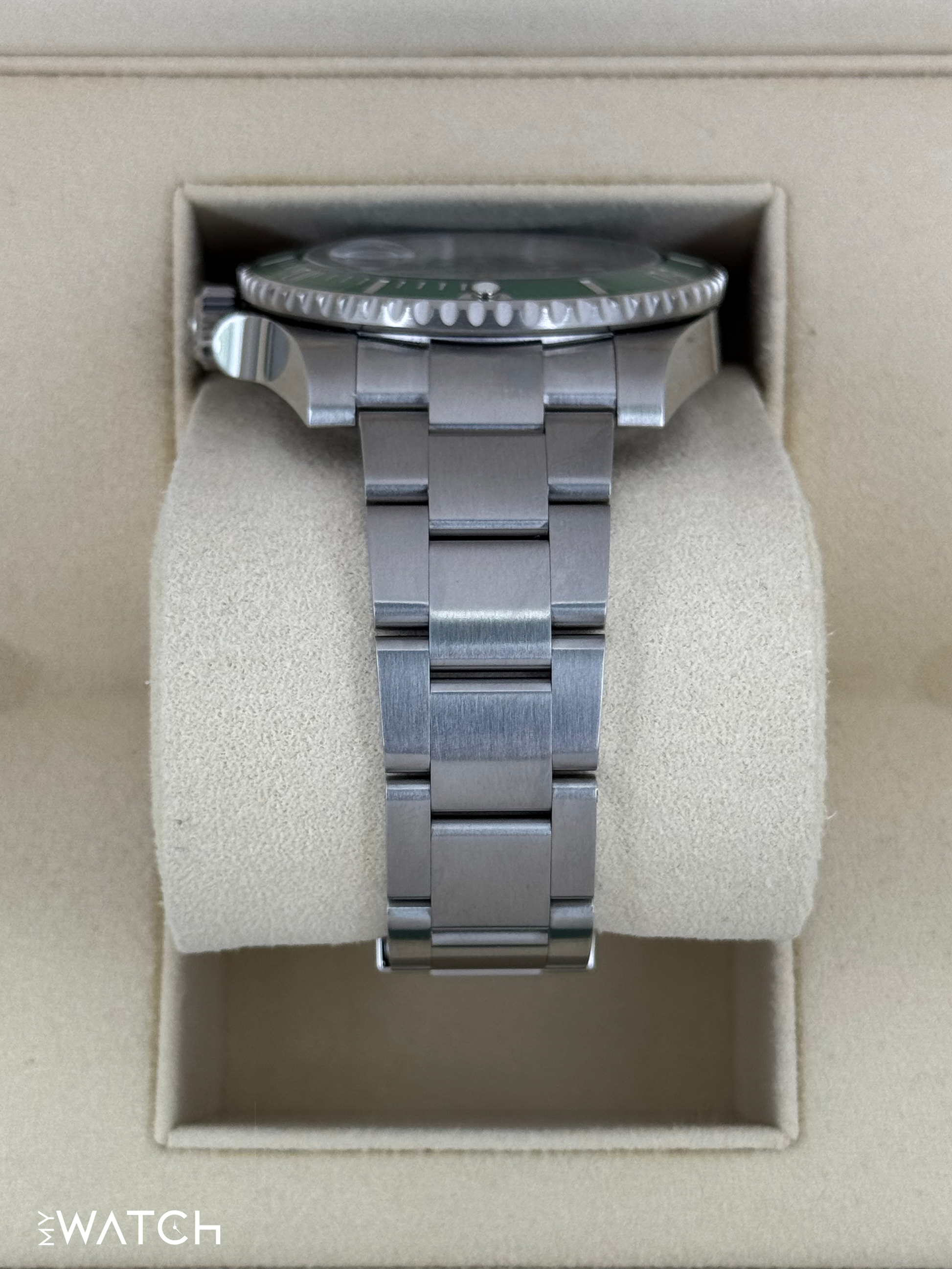 NEW OLD STOCK 2020 Rolex Submariner “Hulk” 40mm 116610LV Green Dial - MyWatchLLC