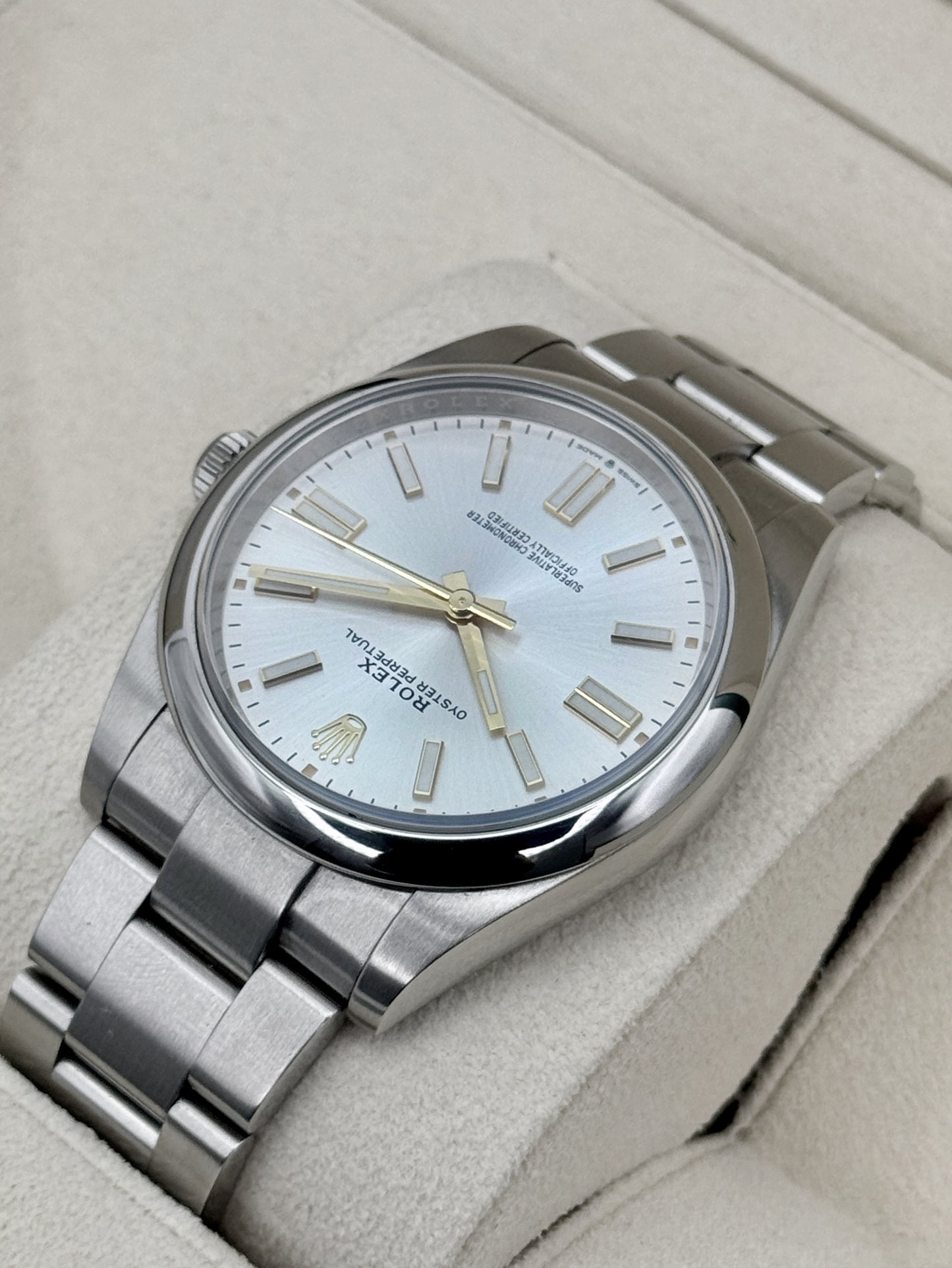 2023 Rolex Oyster Perpetual 41mm 124300 Silver Dial