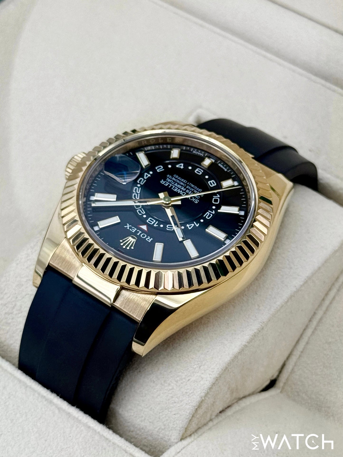 2022 Rolex Sky-Dweller 42mm 326238 Yellow Gold Oysterflex Black Dial