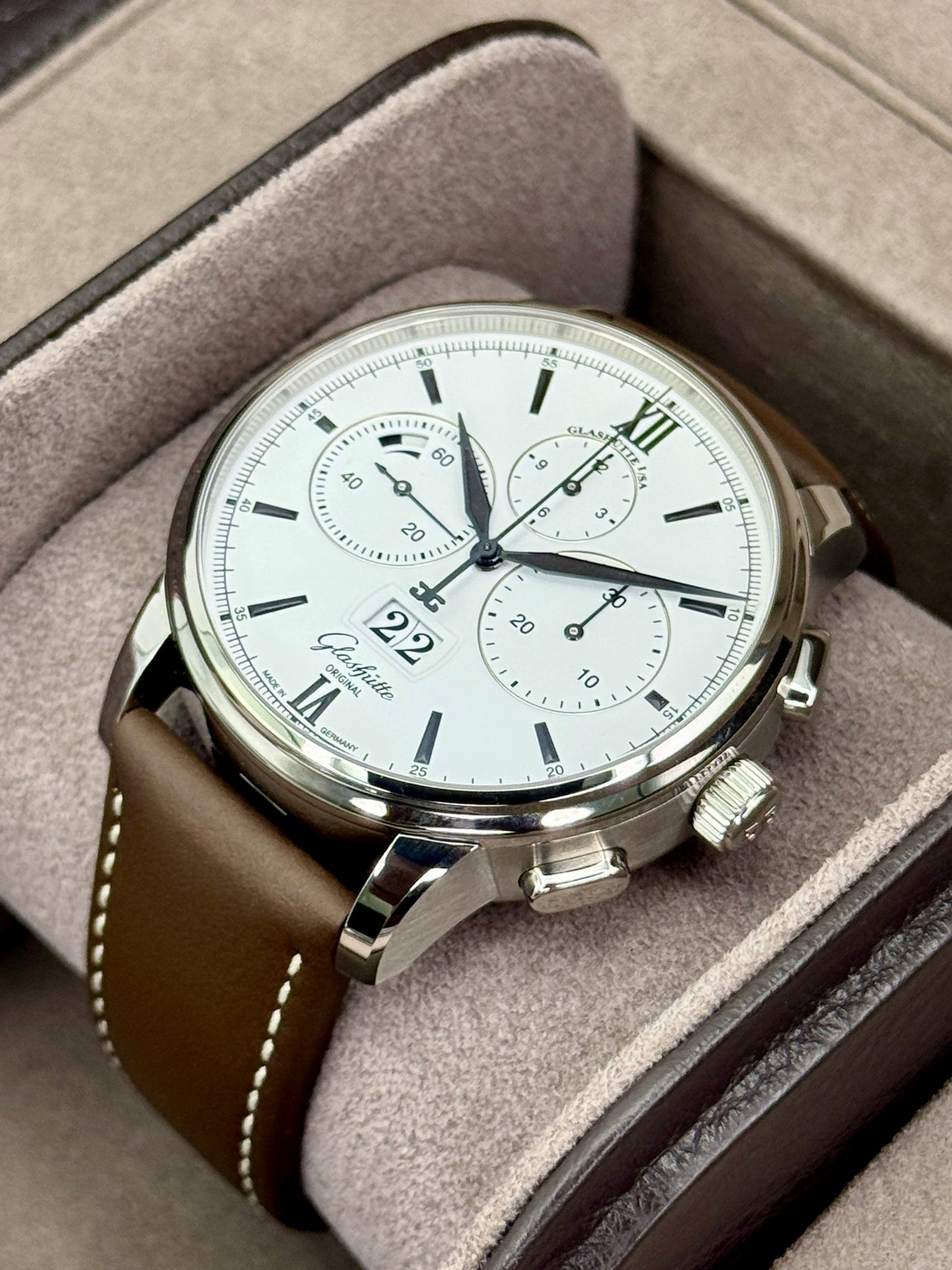 NEW 2026 Glashütte Original Senator 42mm 1-37-01-05-02-07 Stainless Steel White Dial