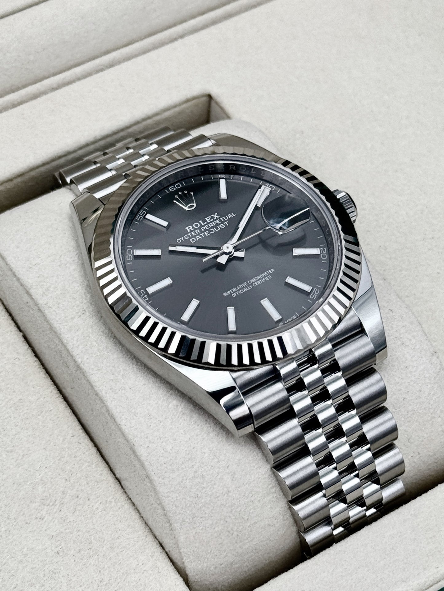 NEW 2025 Rolex Datejust 41mm 126334 Stainless Steel Jubilee Rhodium Dial