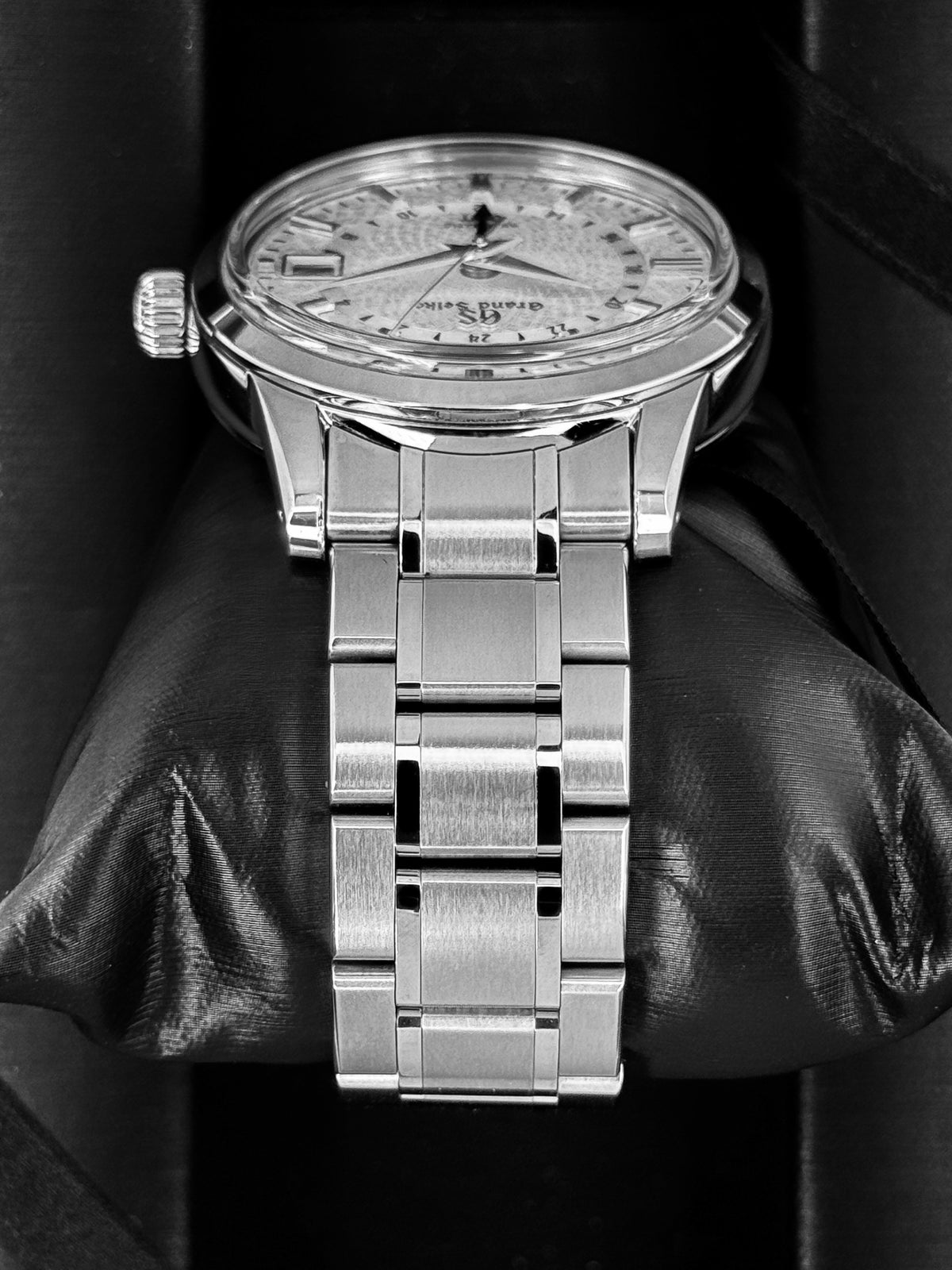 2018 Grand Seiko Elegance Collection 39mm SBGM235 Stainless Steel Silver Dial