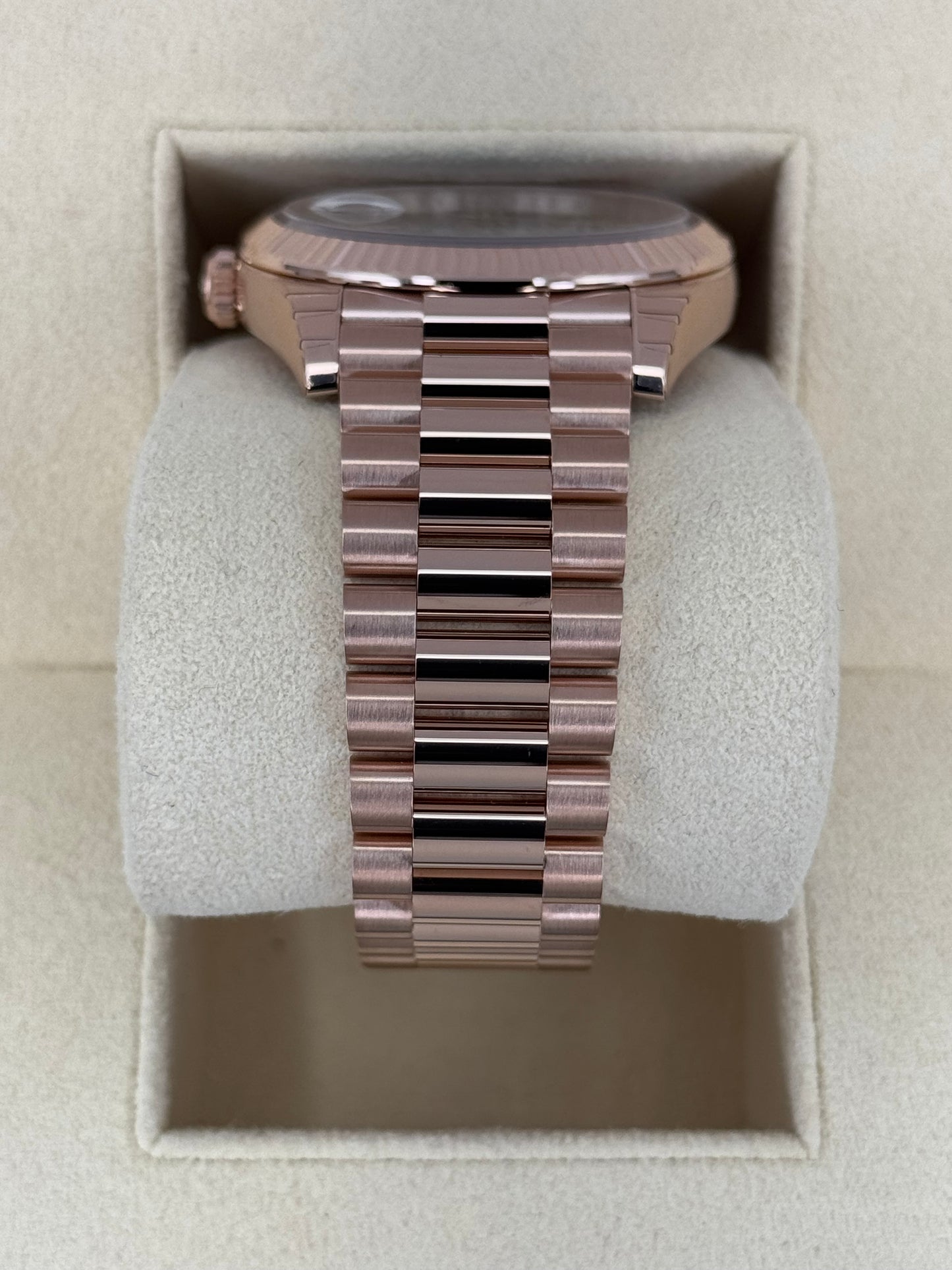 NEW 2025 Rolex Day-Date 40mm 228235 Presidential Rose Gold Olive Dial