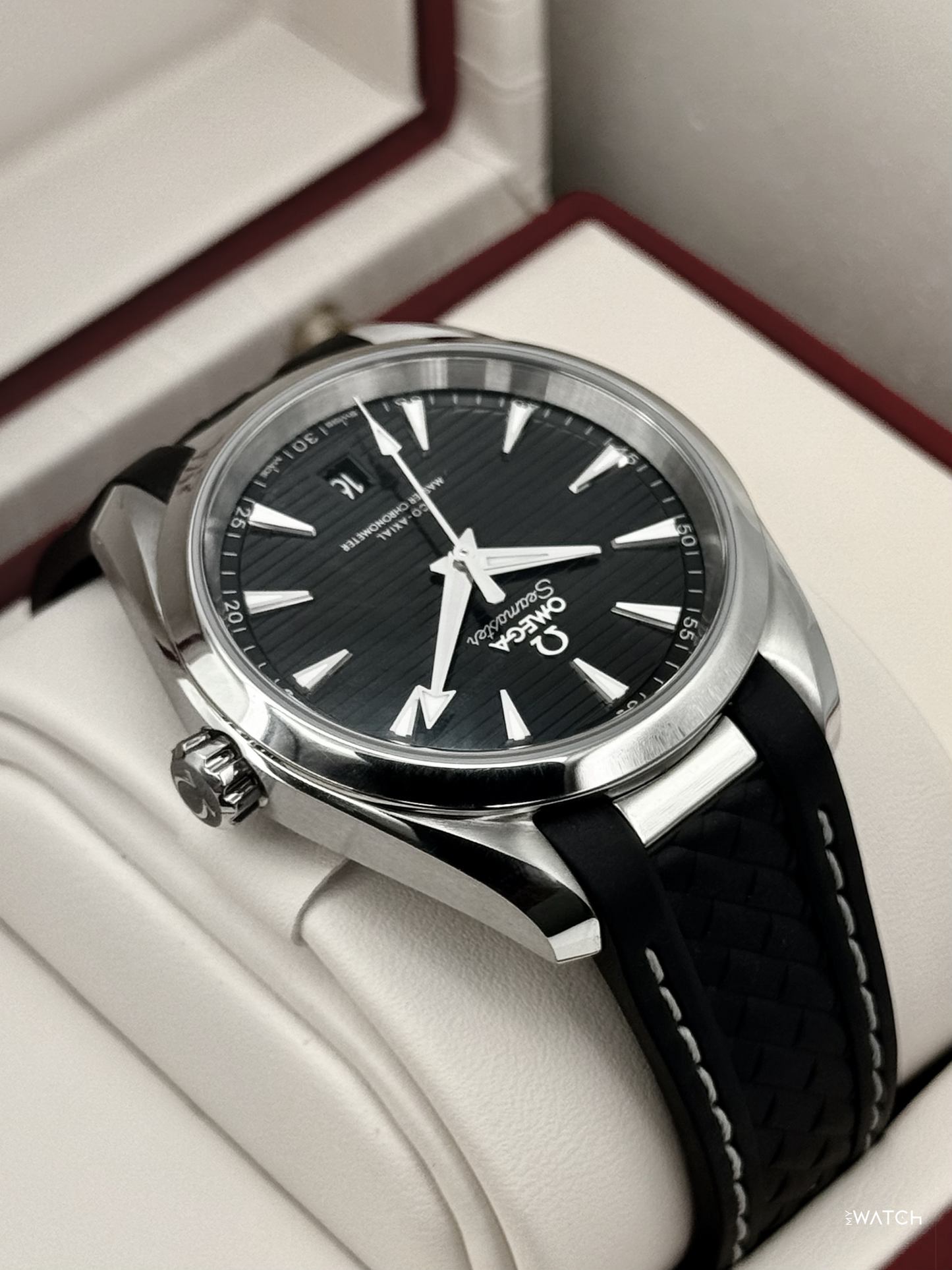 2024 Omega Seamaster Aqua Terra 38mm 220.12.38.20.01.001 Stainless Steel Black Dial