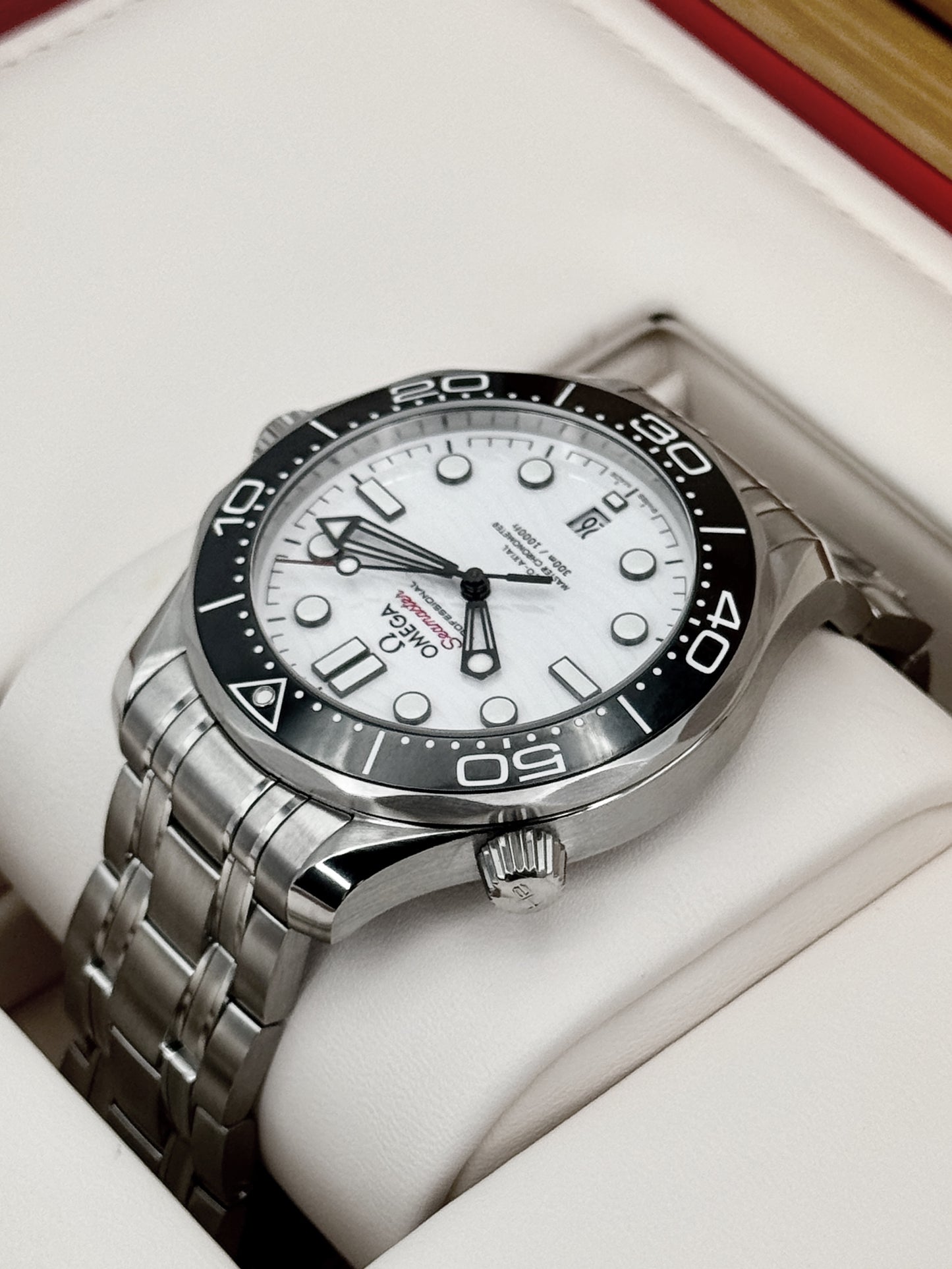 2022 Omega Seamaster 42mm 210.30.42.20.04.001 Stainless Steel White Dial