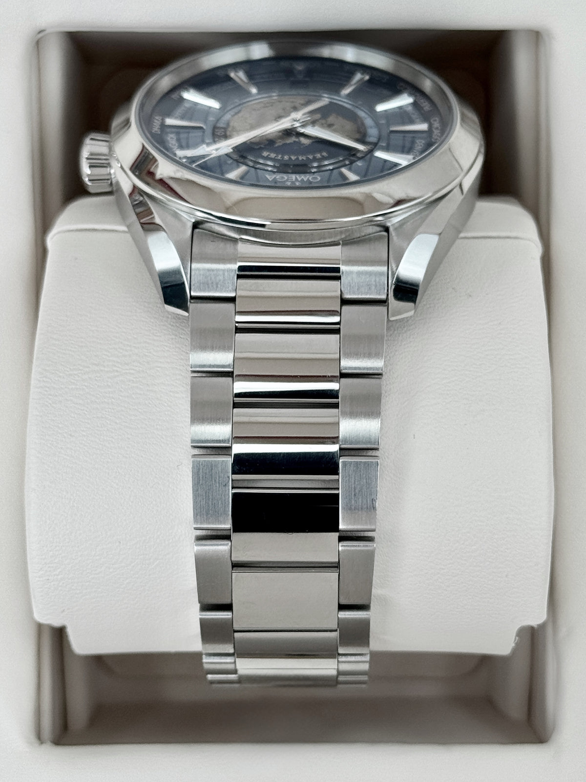 2025 Omega Seamaster Aqua Terra Worldtimer 43mm 220.10.43.22.03.002 Blue Dial