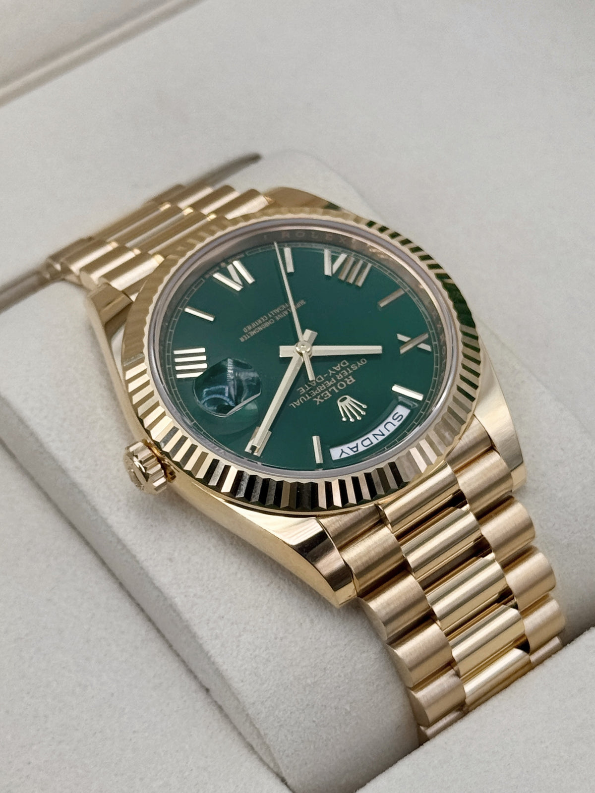 NEW 2026 Rolex Day-Date 40mm 228238 Presidential Green Dial (NEW STYLE CARD)
