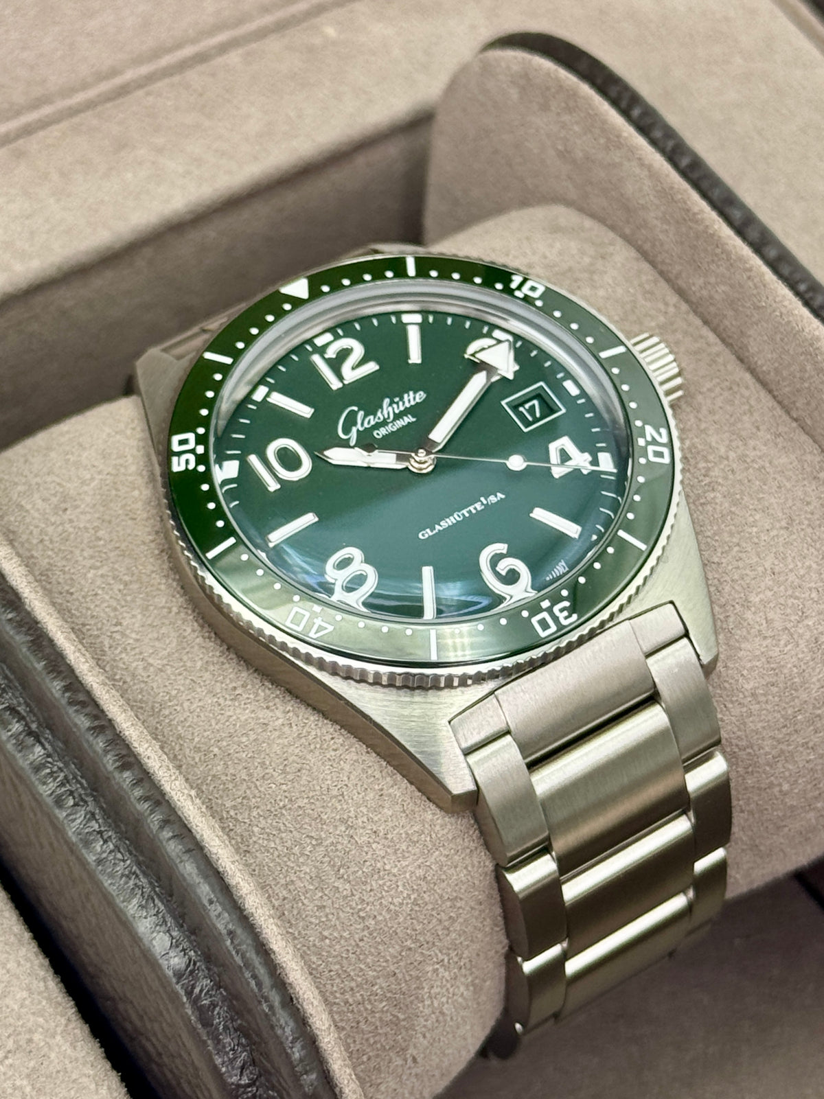 2026 Glashütte Original Seaq 39mm 1-39-11-13-83-70 Stainless Steel Green Dial