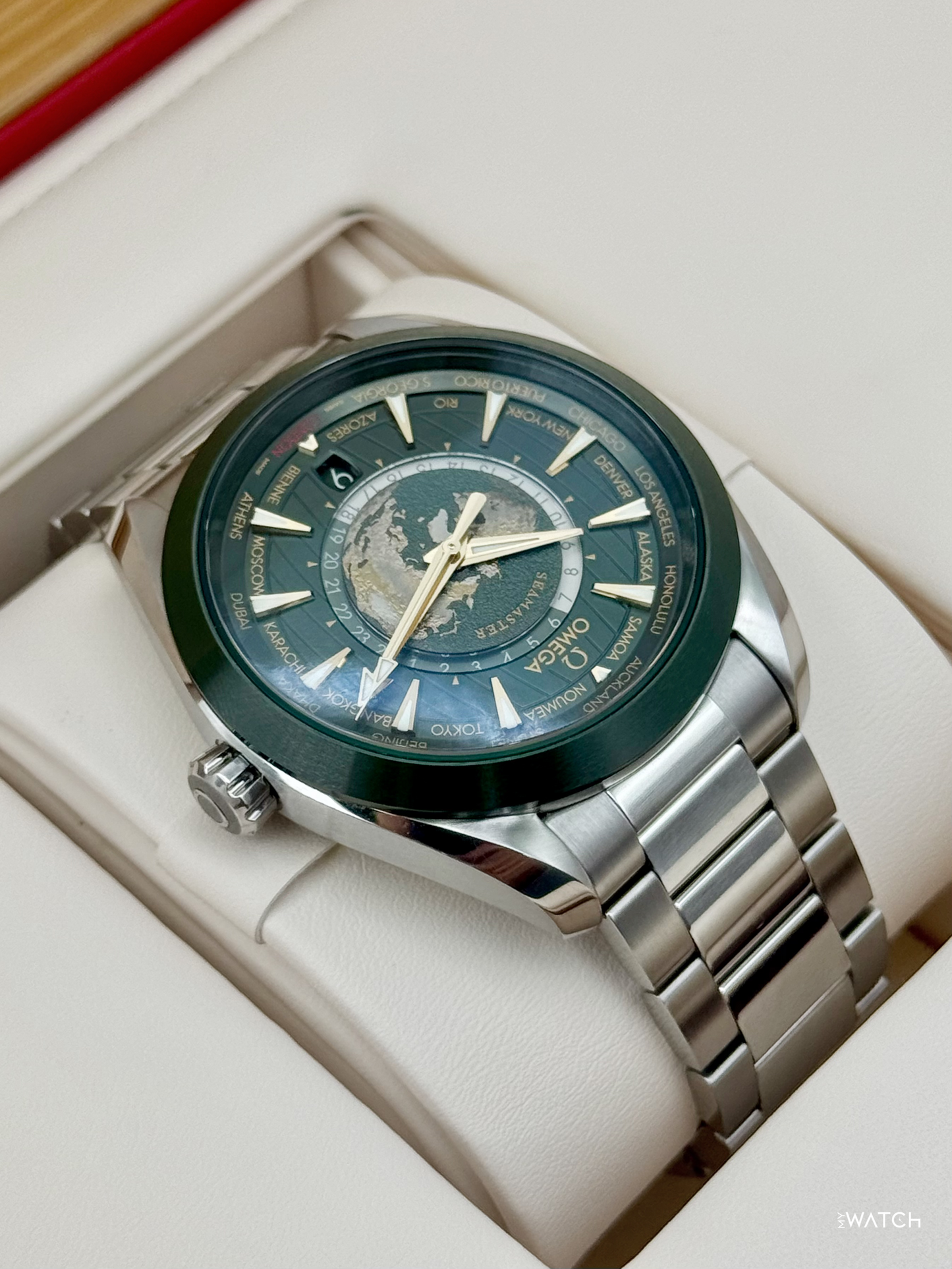 2025 Omega Terra Co-axial Master Chrono GMT 43mm 220.30.43.22.10.001 Green Dial