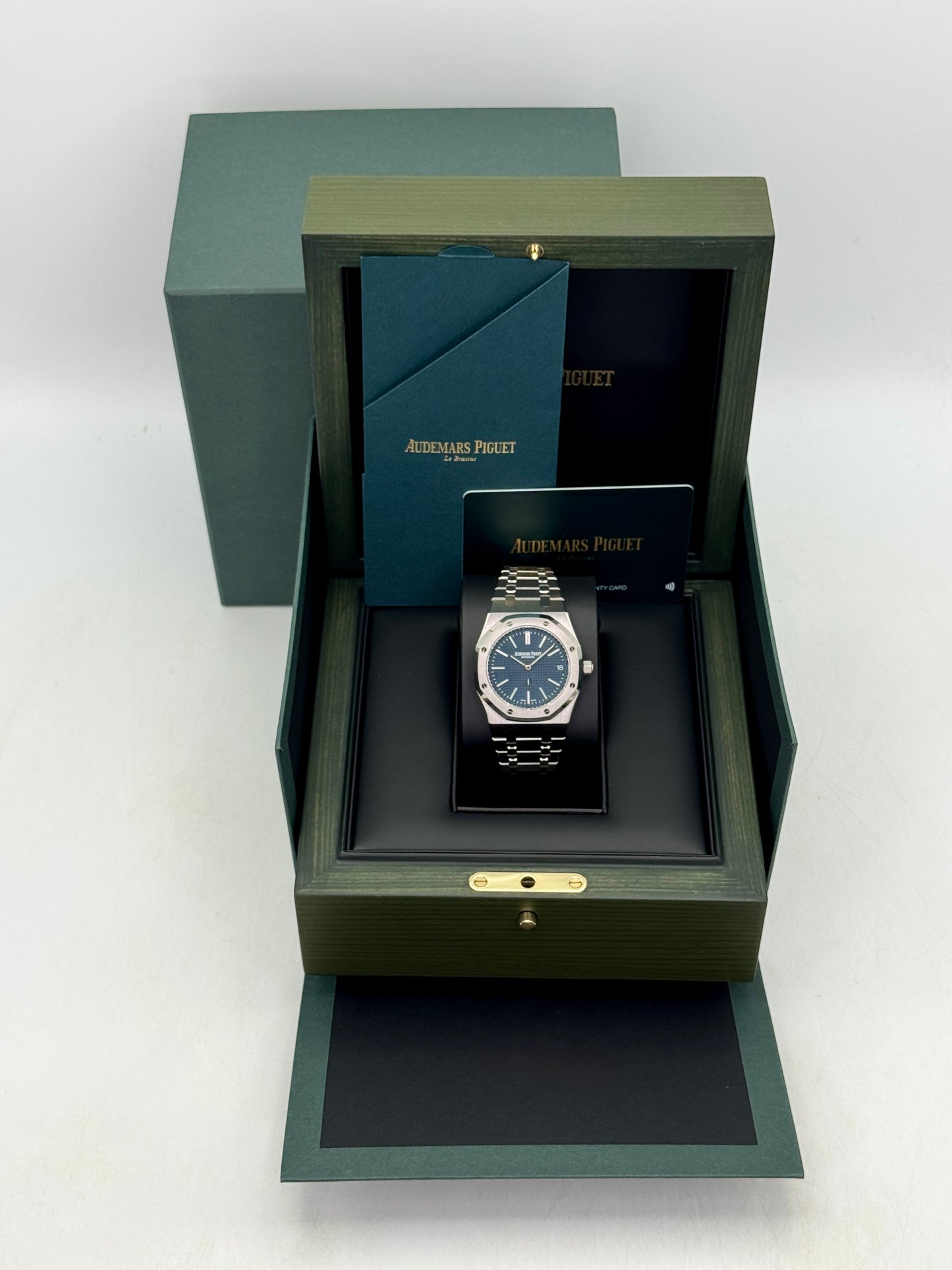 NEW 2025 Audemars Piguet Royal Oak Jumbo 39mm 16202ST Stainless Steel Blue Dial