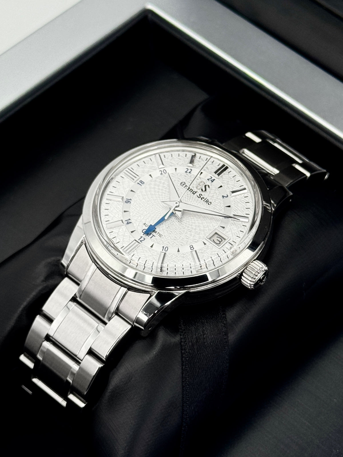 2018 Grand Seiko Elegance Collection 39mm SBGM235 Stainless Steel Silver Dial