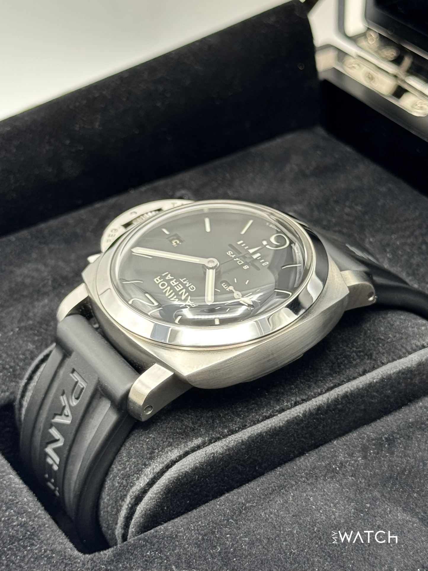 2011 Panerai Luminor 1950 8 Days GMT 44mm PAM00233 Black Dial