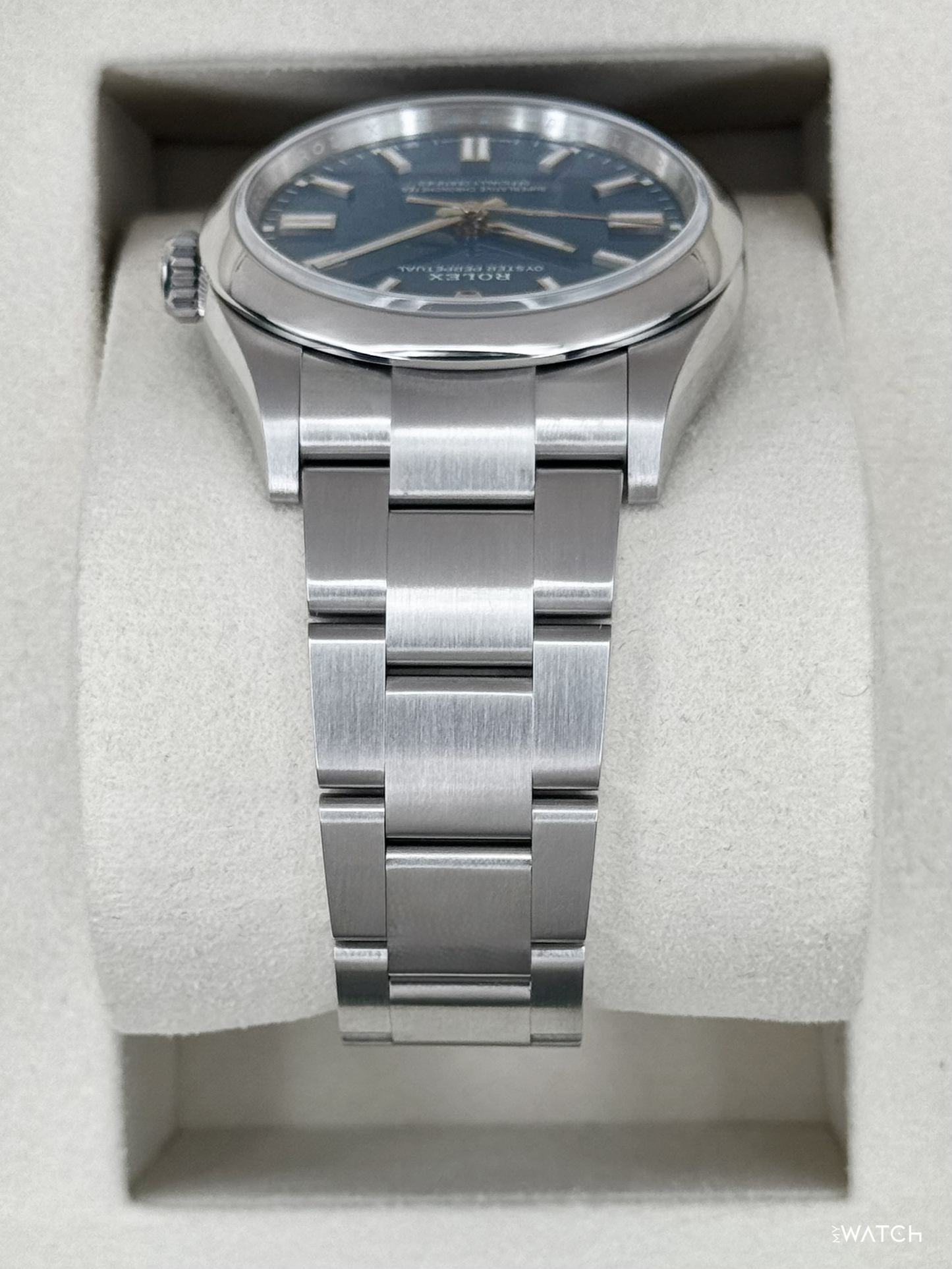 NEW 2026 Rolex Oyster Perpetual 36mm 126000 Med Blue Dial (STICKERED)