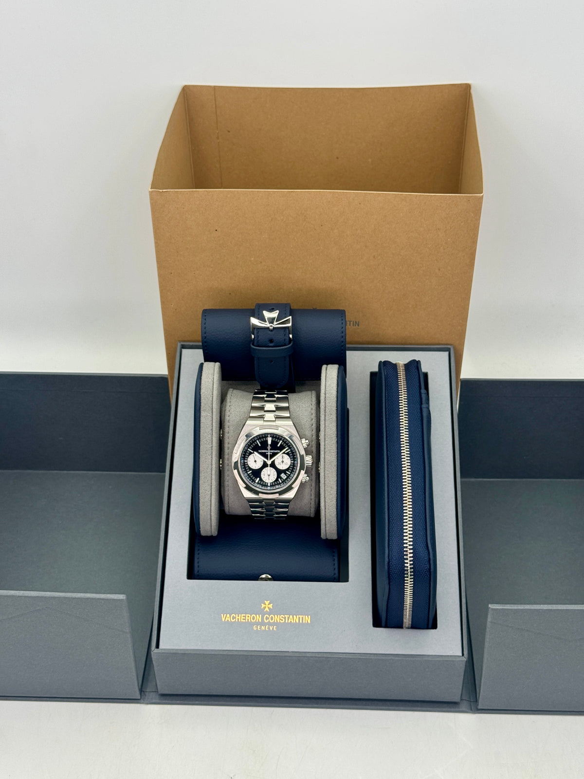 2026 Vacheron Constantin Overseas 42mm 5520V Stainless Steel Black Dial