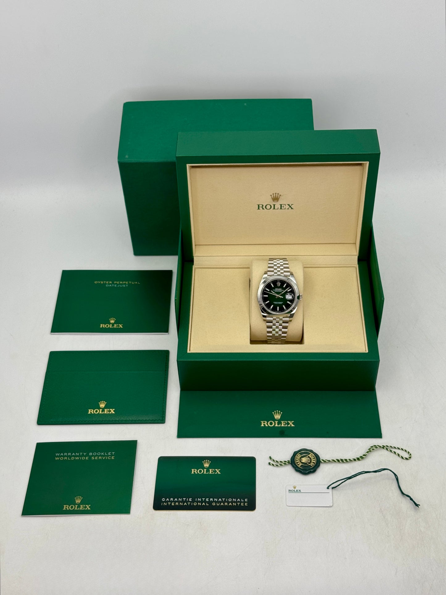 NEW 2026 Rolex Datejust 41mm 126300 Stainless Steel Jubilee Green Ombre Dial