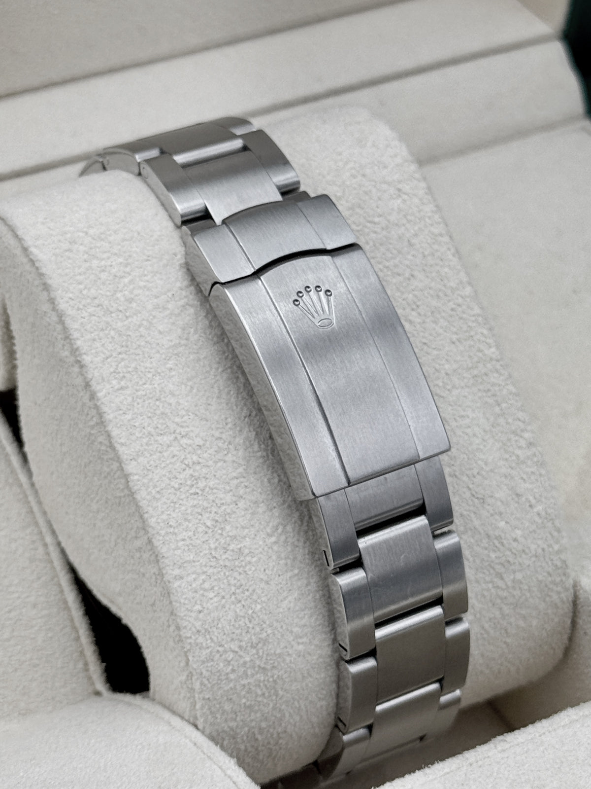2023 Rolex Oyster Perpetual 41mm 124300 Silver Dial