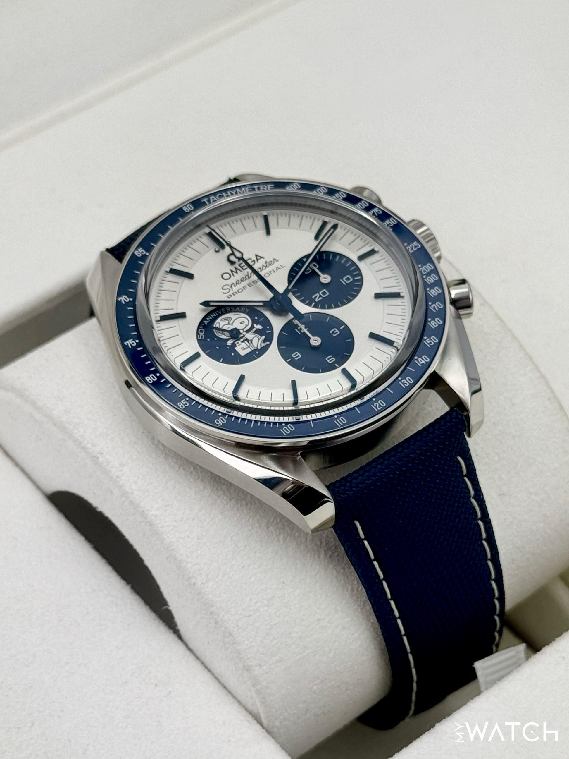 NEW 2026 Omega Speedmaster Silver Snoopy Award 310.32.42.50.02.001 - MyWatchLLC