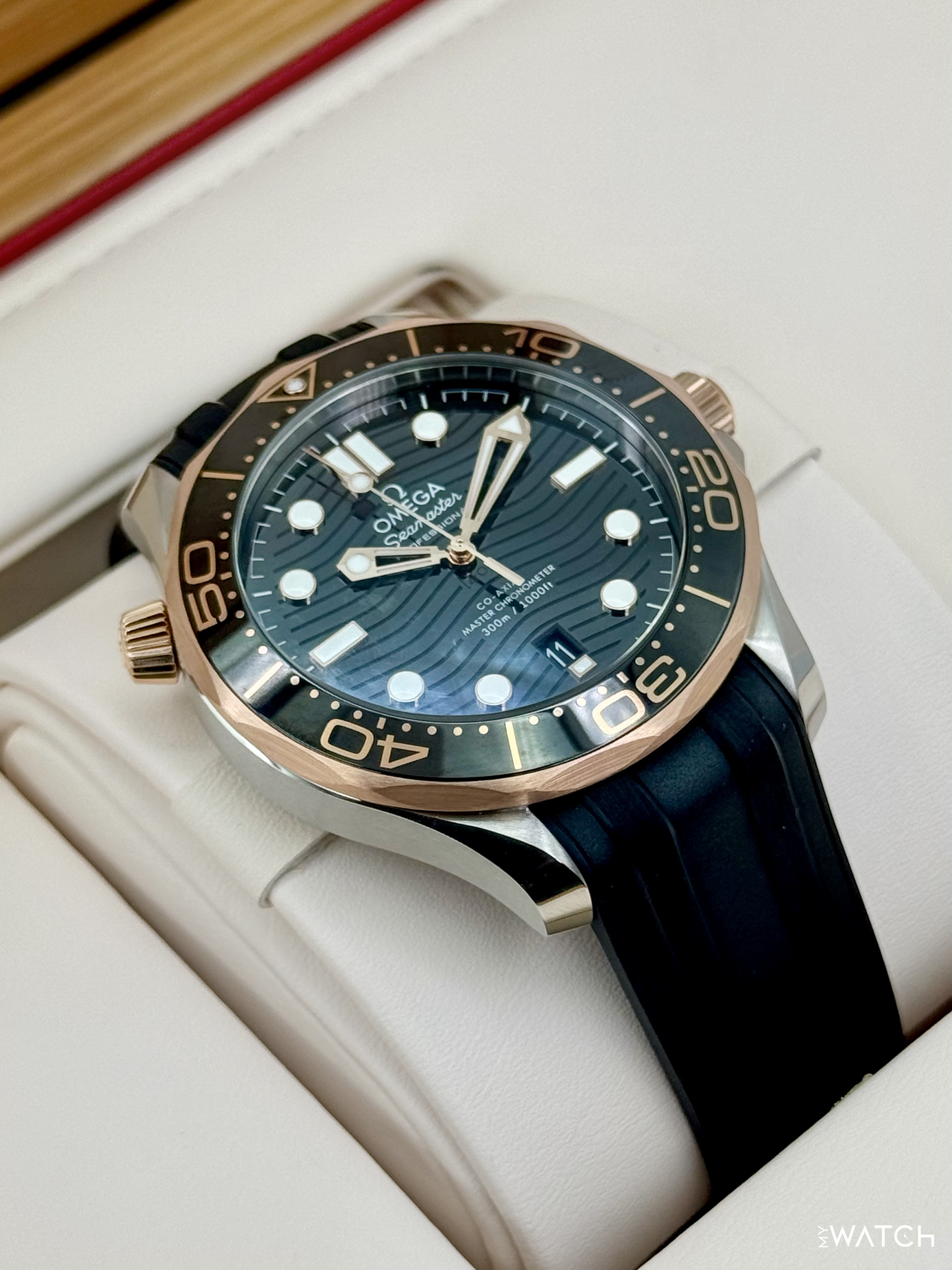 NEW 2026 Omega Seamaster Diver 300M 42mm 210.22.42.20.01.002 Black Dial