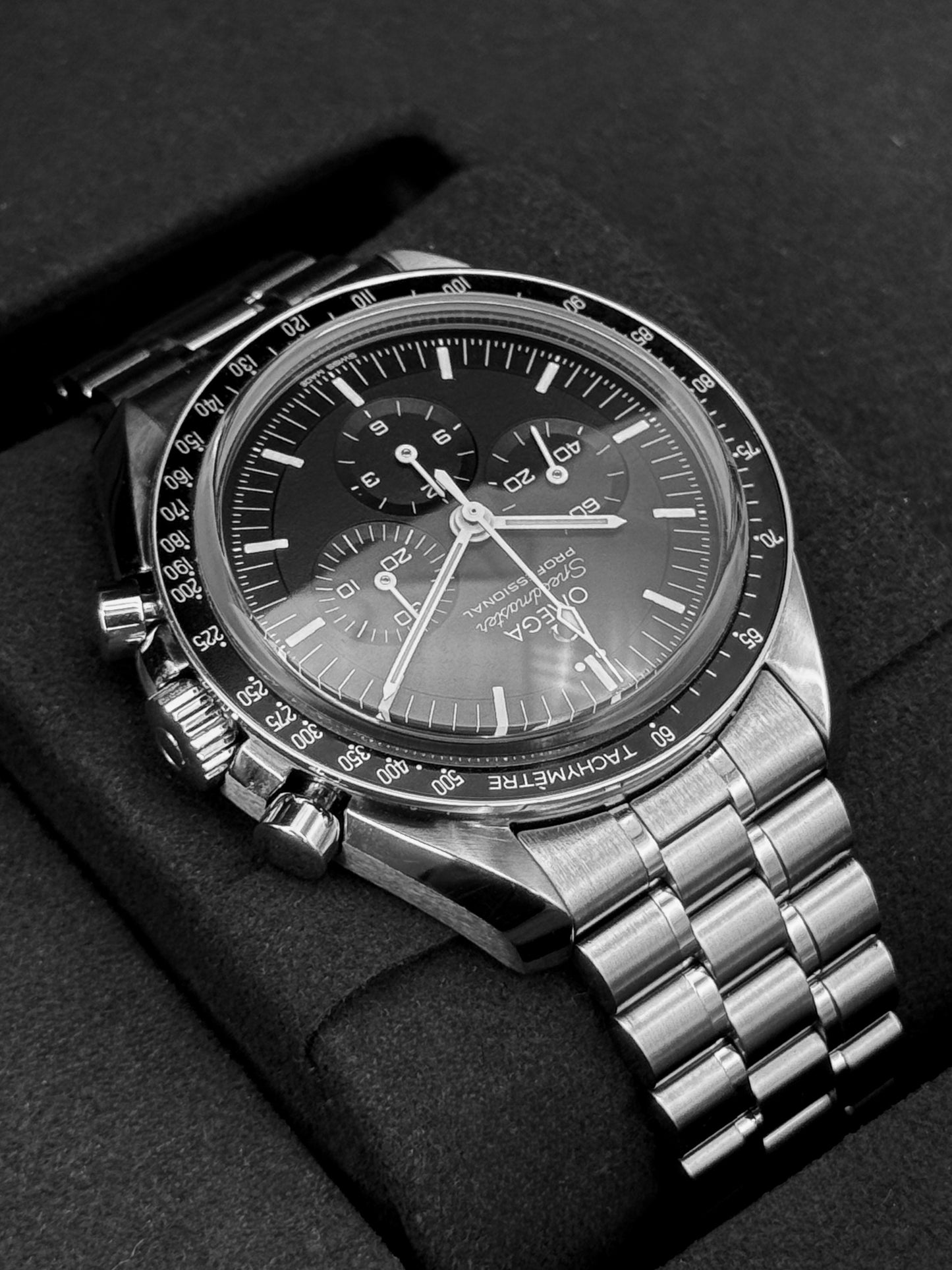 2023 Omega Speedmaster Moonwatch Pro 42mm 310.30.42.50.01.002 Black Dial