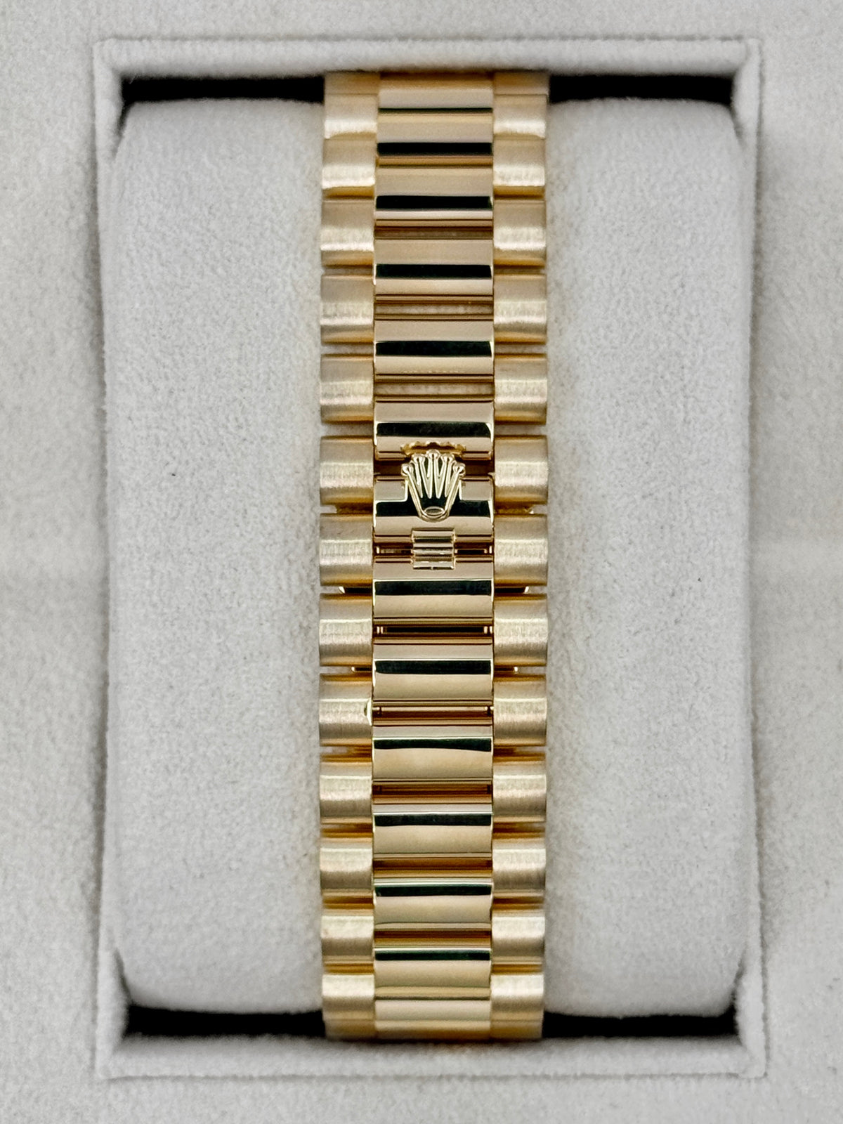 2022 Rolex Day-Date 40mm 228238 Presidential Green Dial