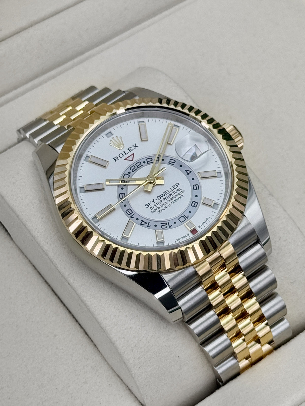 NEW 2026 Rolex Sky-Dweller 42mm 336933 Jubilee White Dial