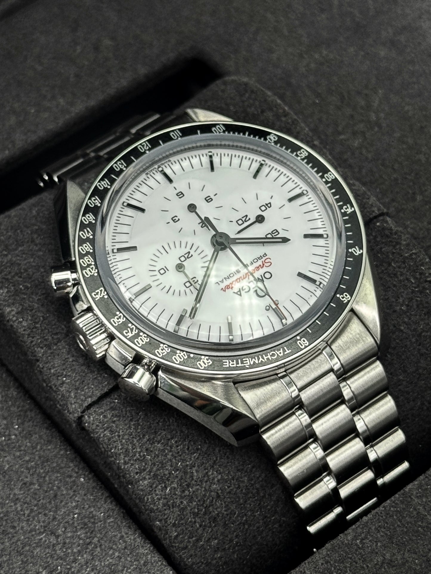 2026 Omega Speedmaster Moonwatch Pro 42mm 310.30.42.50.04.001 White Dial