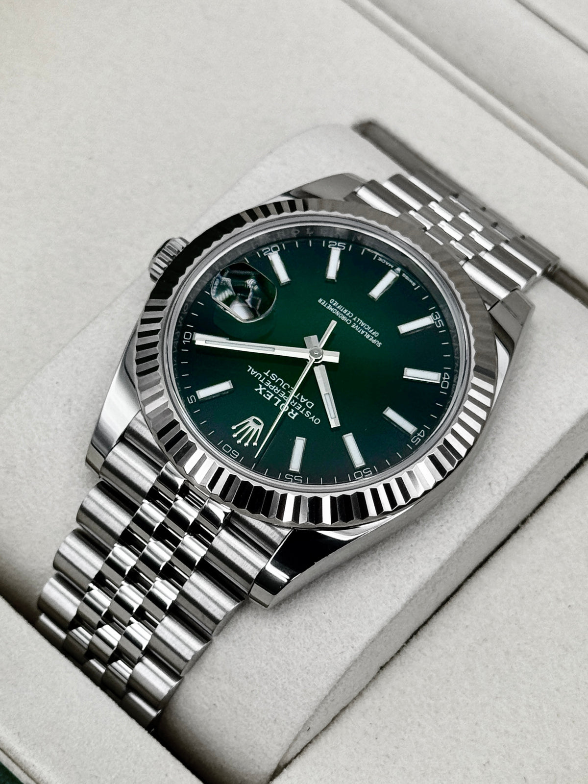 NEW 2026 Rolex Datejust 41mm 126334 Stainless Steel Jubilee Green Ombre Dial