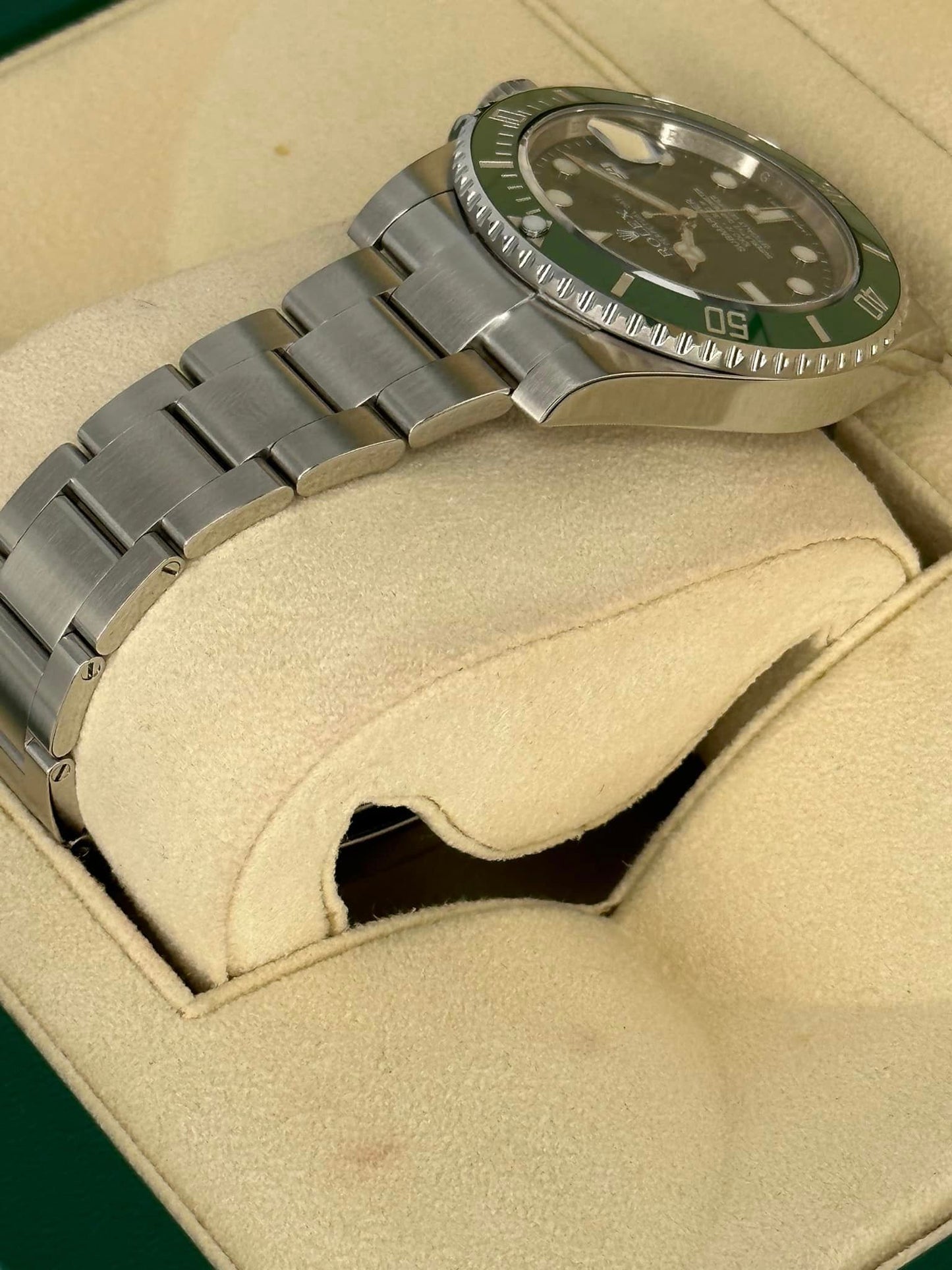 Submariner Date "Hulk" 40mm 116610LV Stainless Steel Green Dial - MyWatchLLC