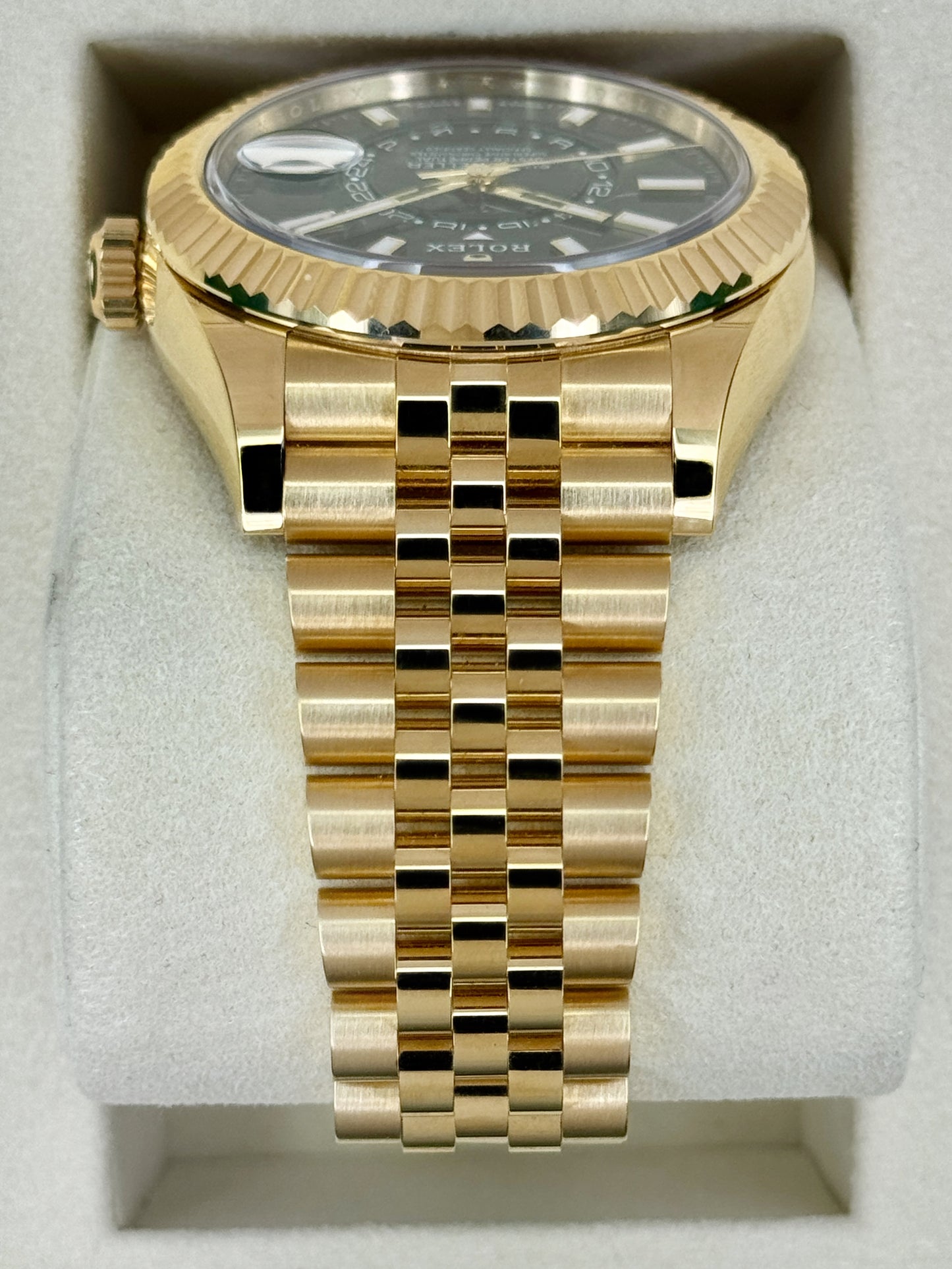 2025 Rolex Sky-Dweller 42mm 336938 Yellow Gold Jubilee Green Dial