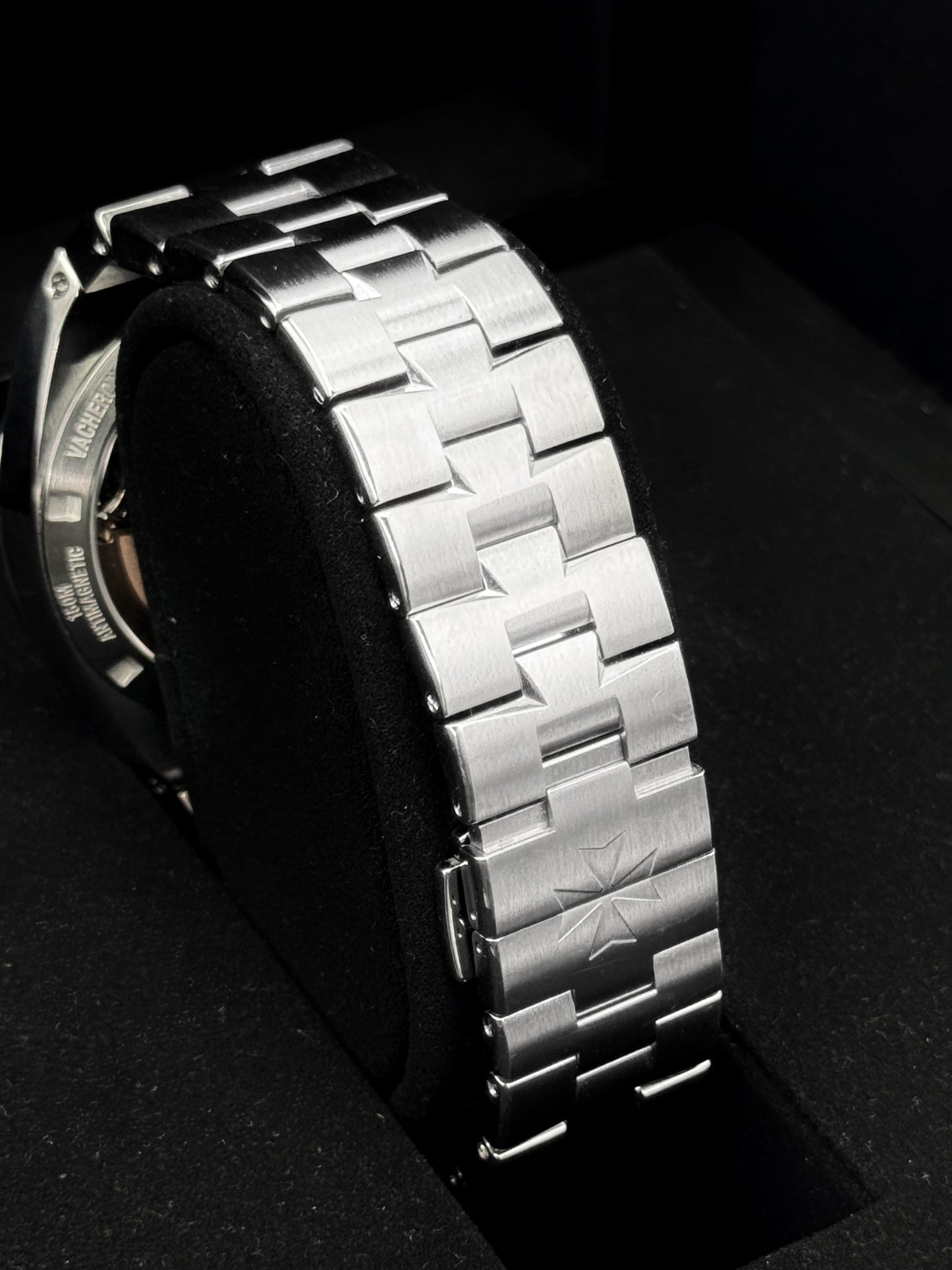 2021 Vacheron Constantin Overseas 41mm 4500V Stainless Black Dial